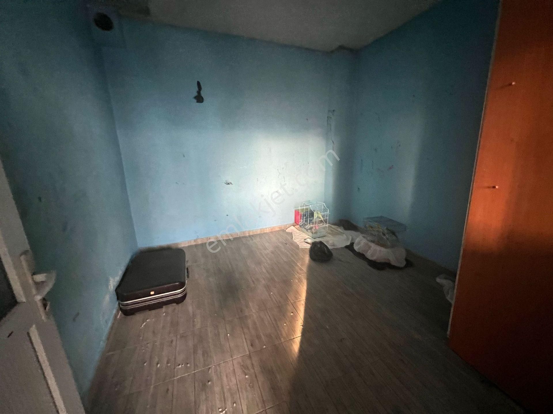 Acill Konak Gültepe 26 Ağustos Mah.de 3 Katlı 3 Daireli Komple Satılık Müstakil Ev - Görsel 7