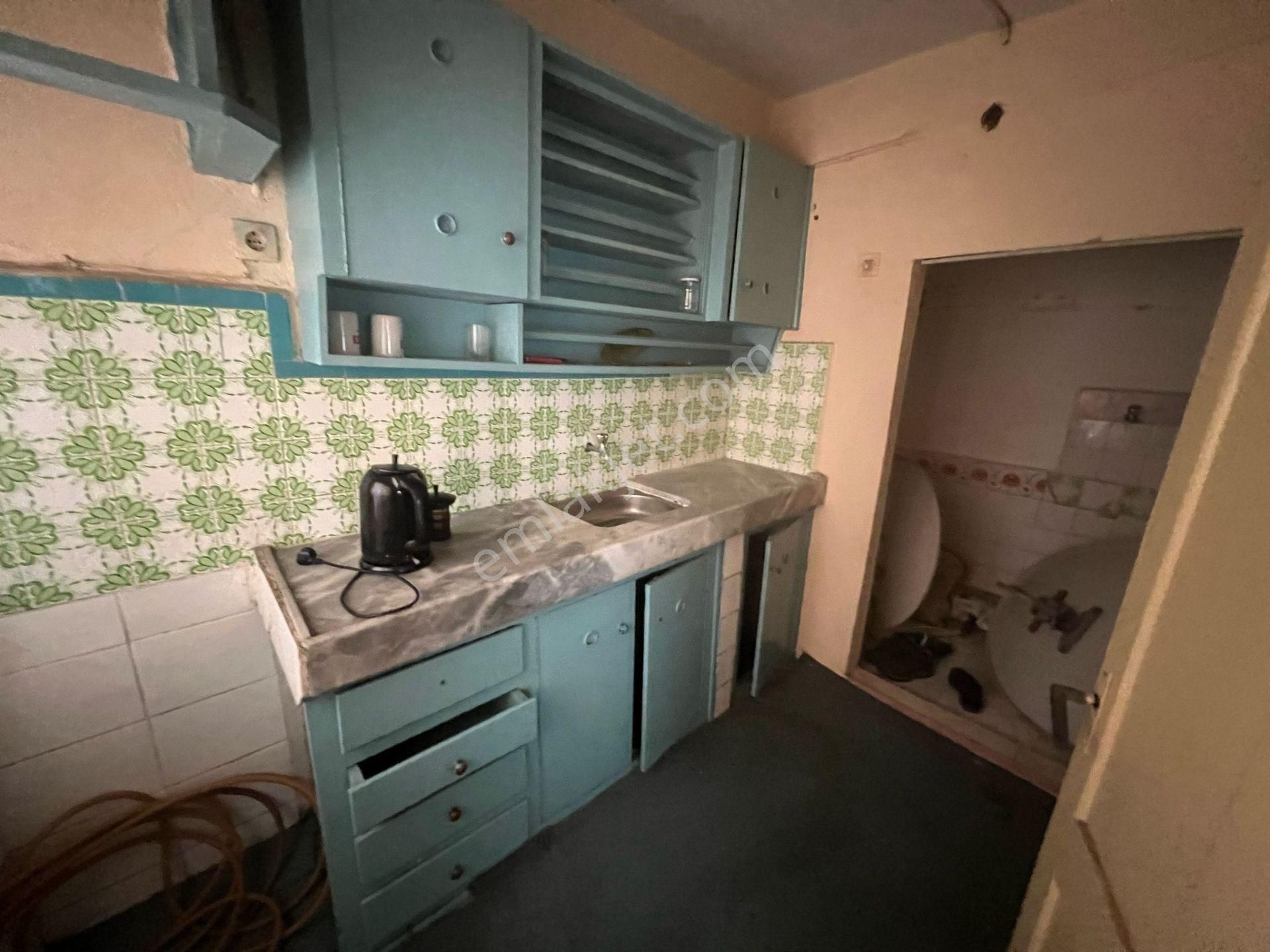 Acill Konak Gültepe 26 Ağustos Mah.de 3 Katlı 3 Daireli Komple Satılık Müstakil Ev - Görsel 15