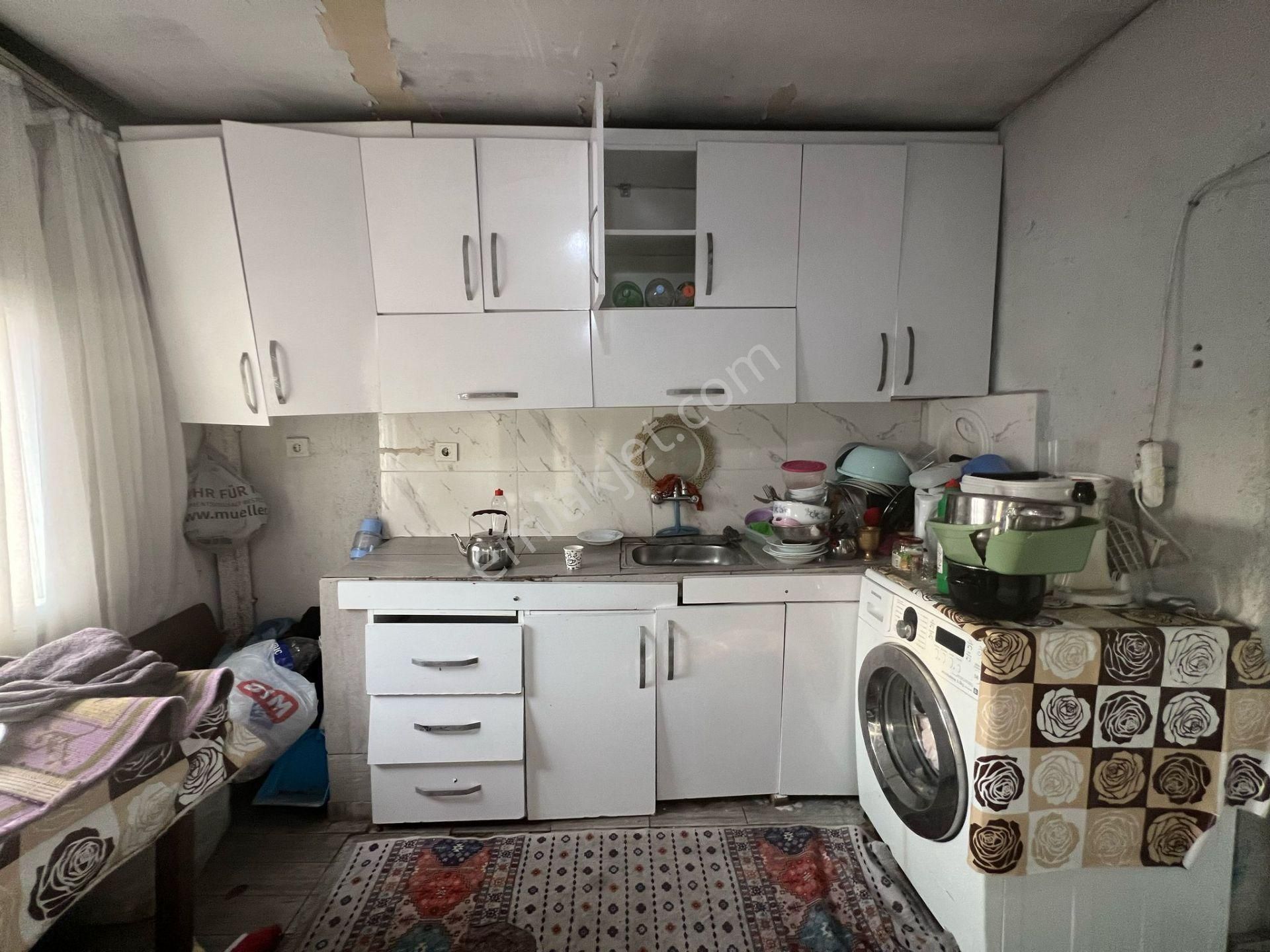 Acill Konak Gültepe 26 Ağustos Mah.de 3 Katlı 3 Daireli Komple Satılık Müstakil Ev - Görsel 10