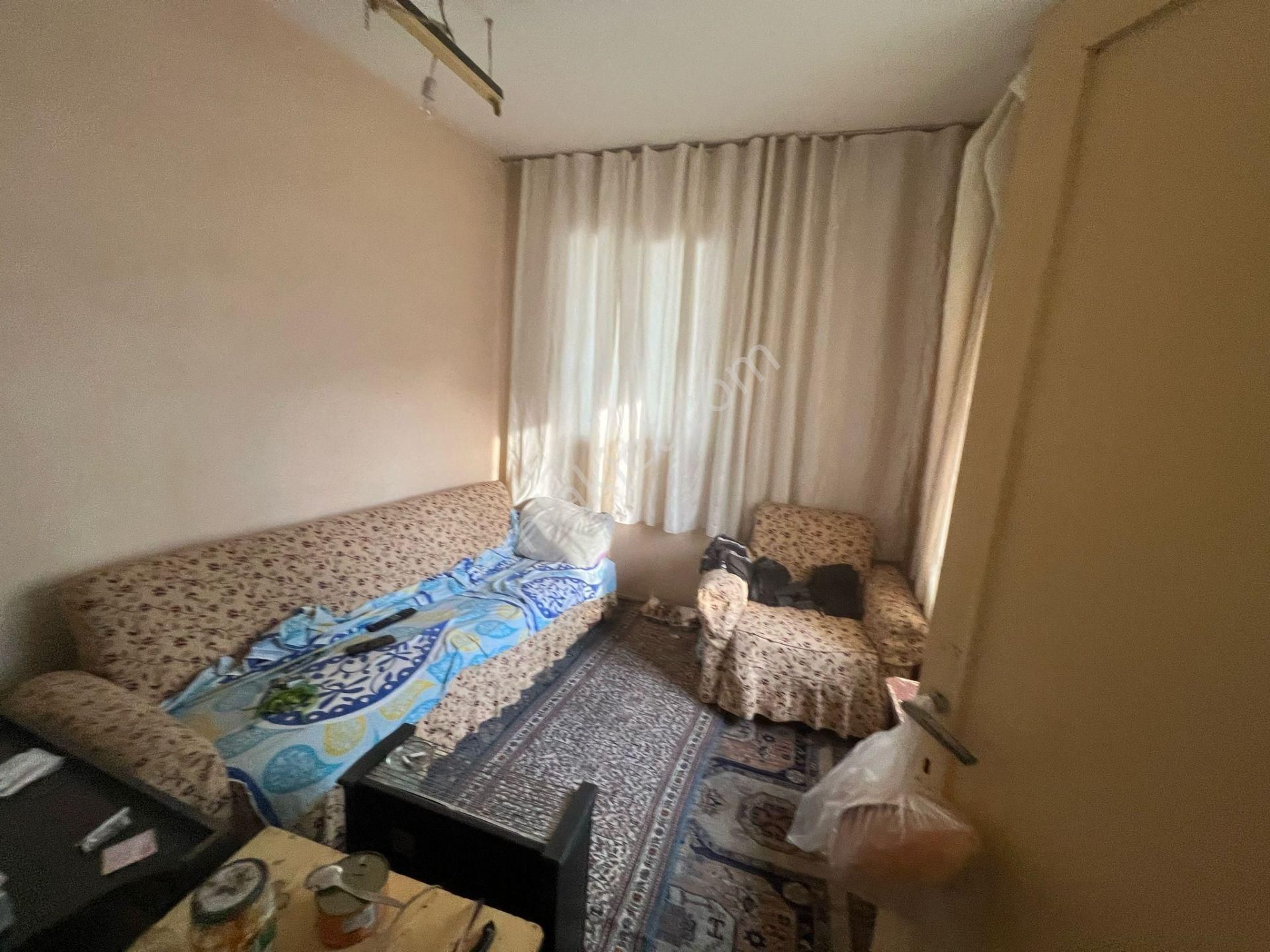 Acill Konak Gültepe 26 Ağustos Mah.de 3 Katlı 3 Daireli Komple Satılık Müstakil Ev - Görsel 9