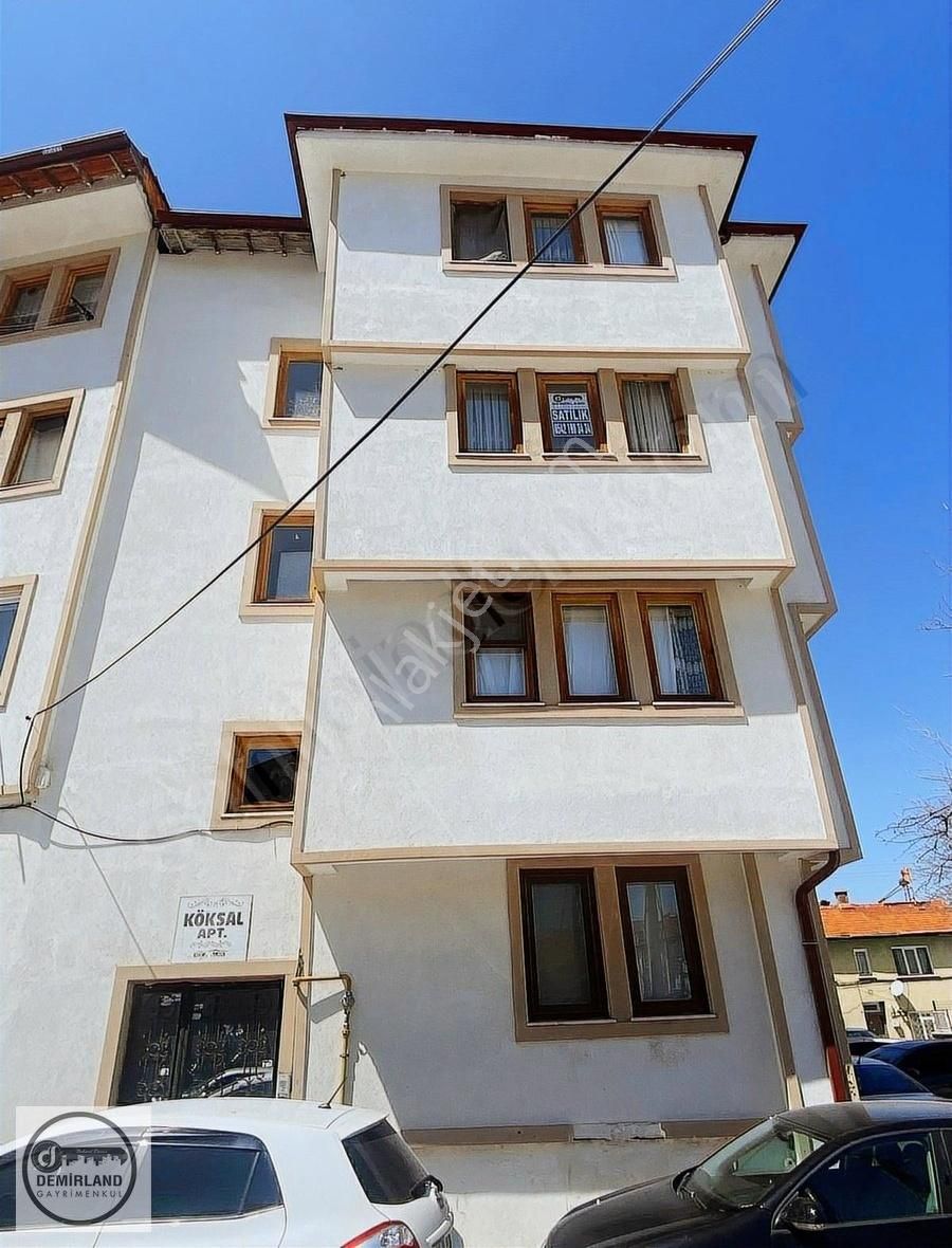 Demirland'dan Satılık Saray Mahallesinde Arakat 2+1 Daire