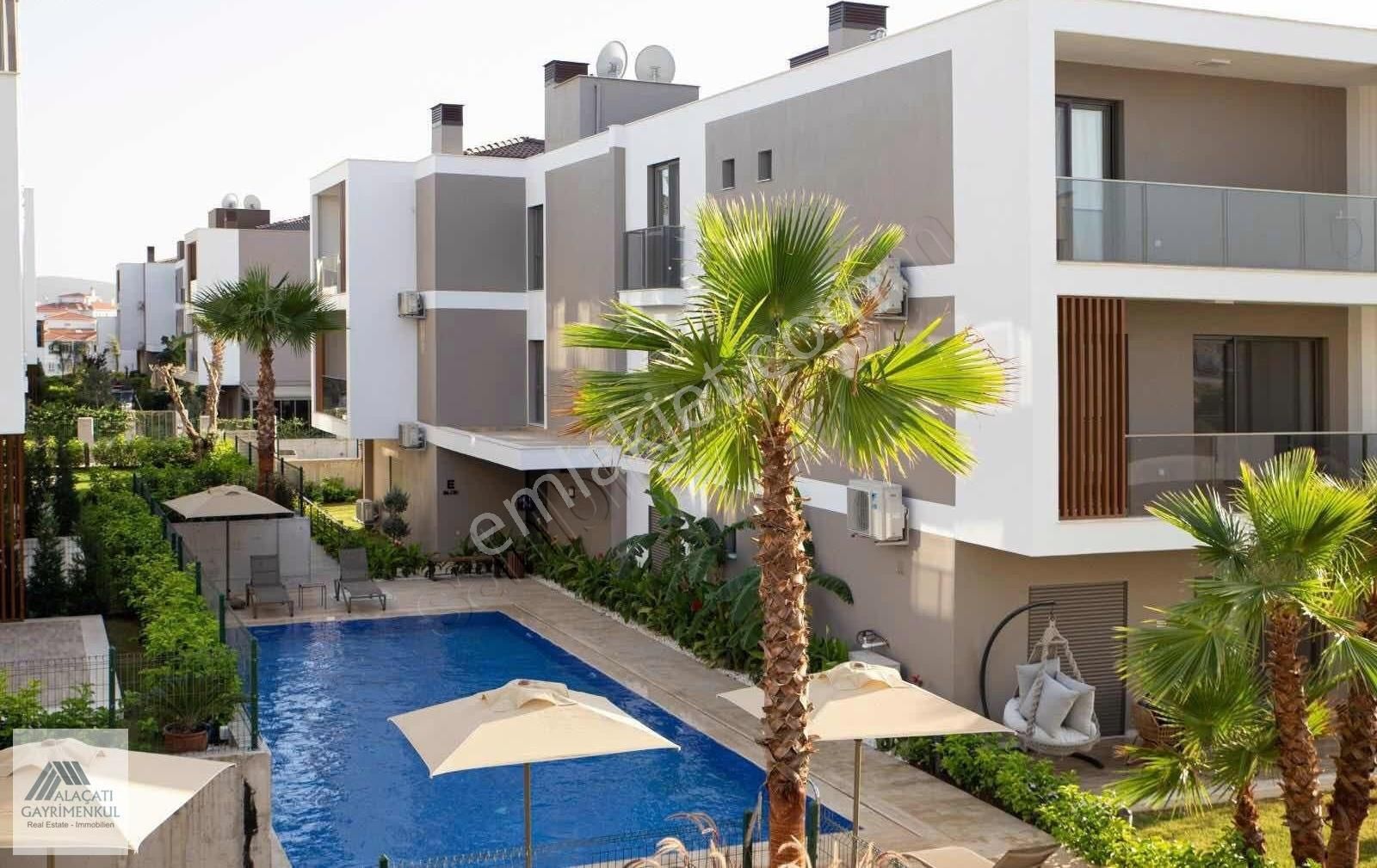 Alaçatı Gayrimenkulden Loca Reisdere'de 1+1 Satılık Daireler