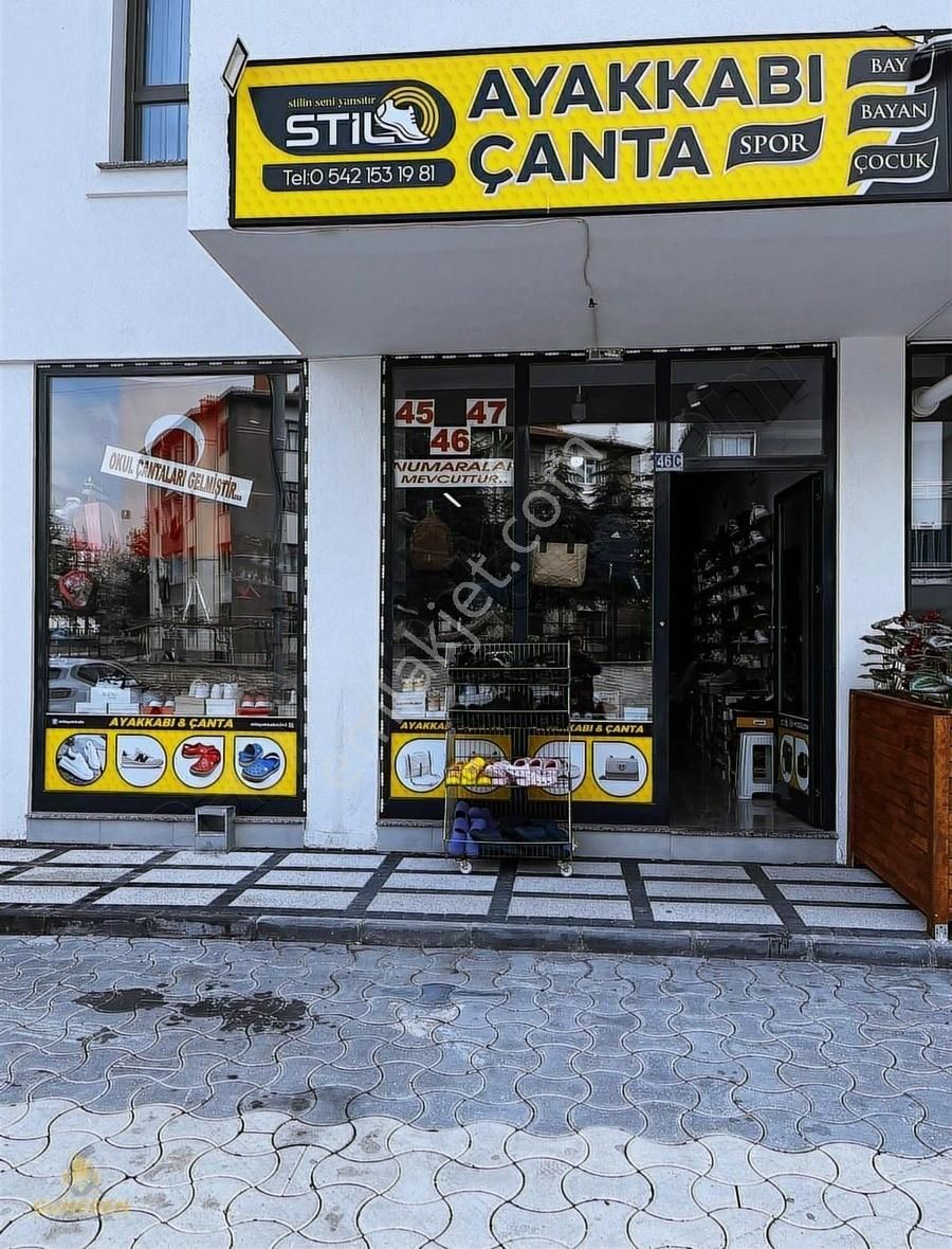 Güneren'den Devren Satılık Ayakkabı Ve Çanta Mağazası !!!