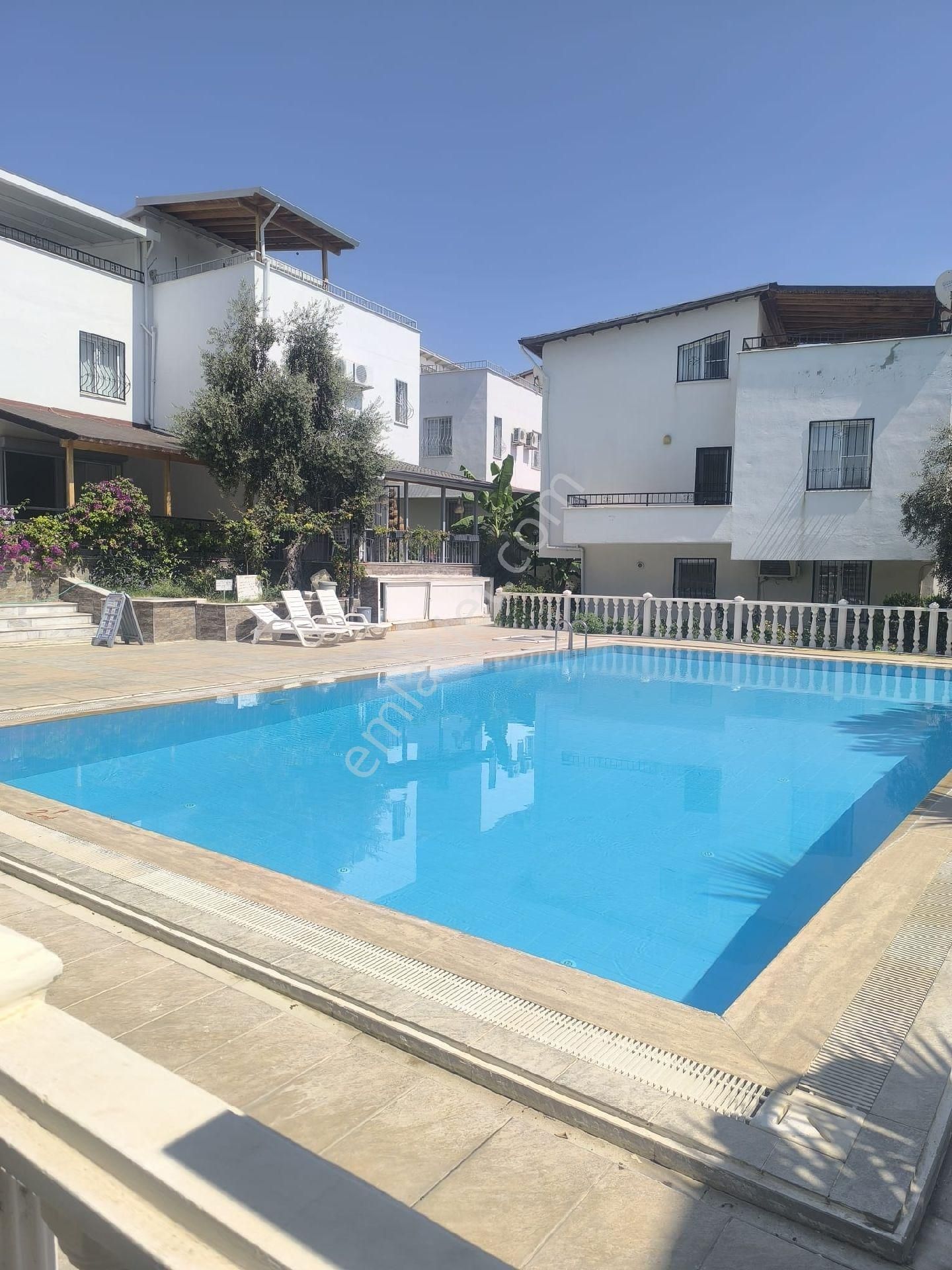 Havuzlu Site İçerisi 4+1 Villa