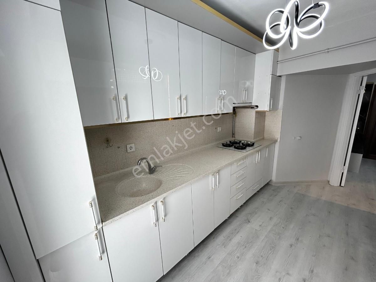 Sincan Ertuğrulgazi Mah 3+1 Full Yapılı Ara Kat Bağımsız Daire
