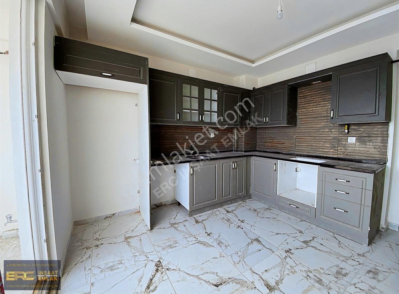 Kuzey Cevre Yolu Baraj Ve Şehir Manzaralı Satılık 4+1 Daire
