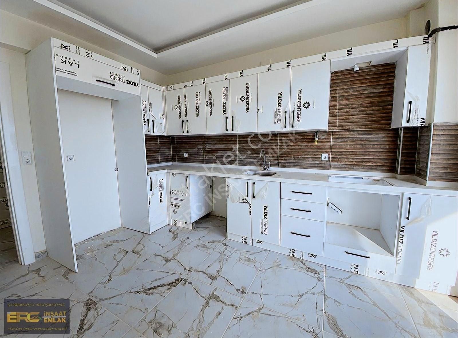 Kuzey Çevre Yolu Ana Cadde Üzeri Satılık 3+1 Daire