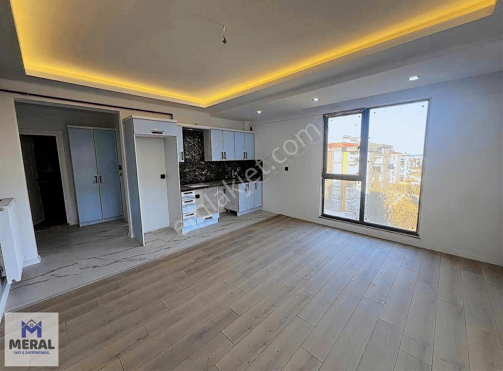 Meral Yapı&gayrimenkulden Deniz Manzaralı Ultra Lüks 1+1 Daire