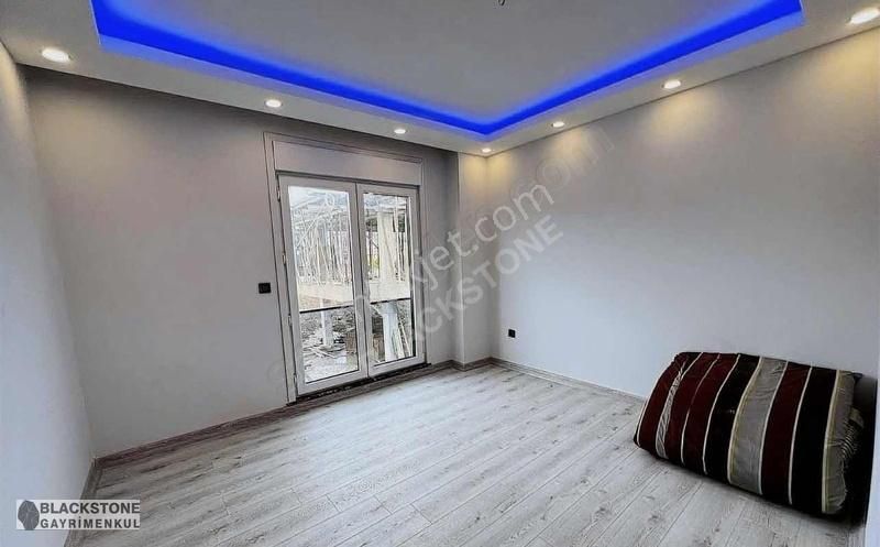 Şifne'de Havuzlu Müstakil Dublex Villa