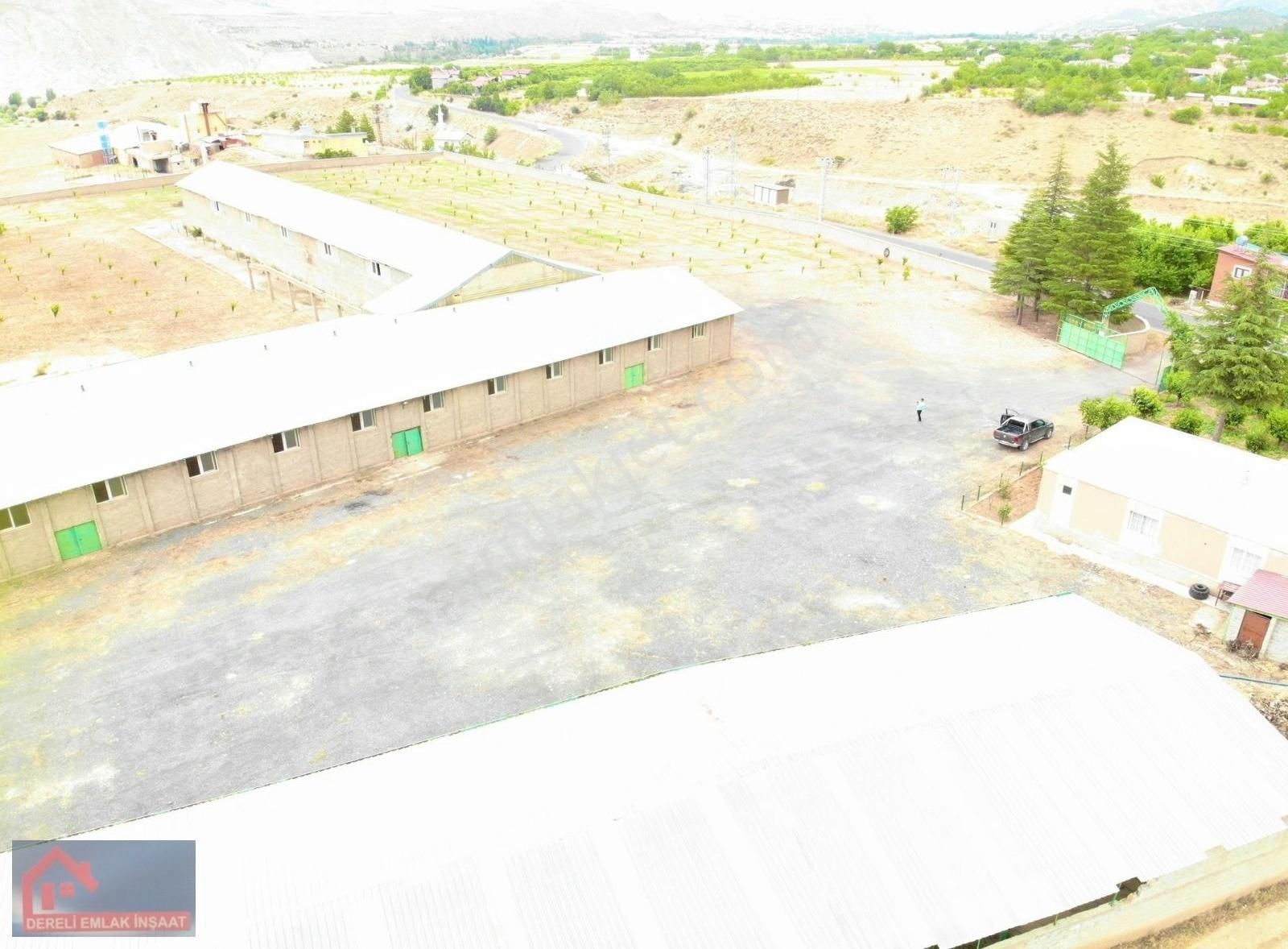 Niğde Ulukışla Da Depo Ve Müştemilatlı Çiftlik Evi