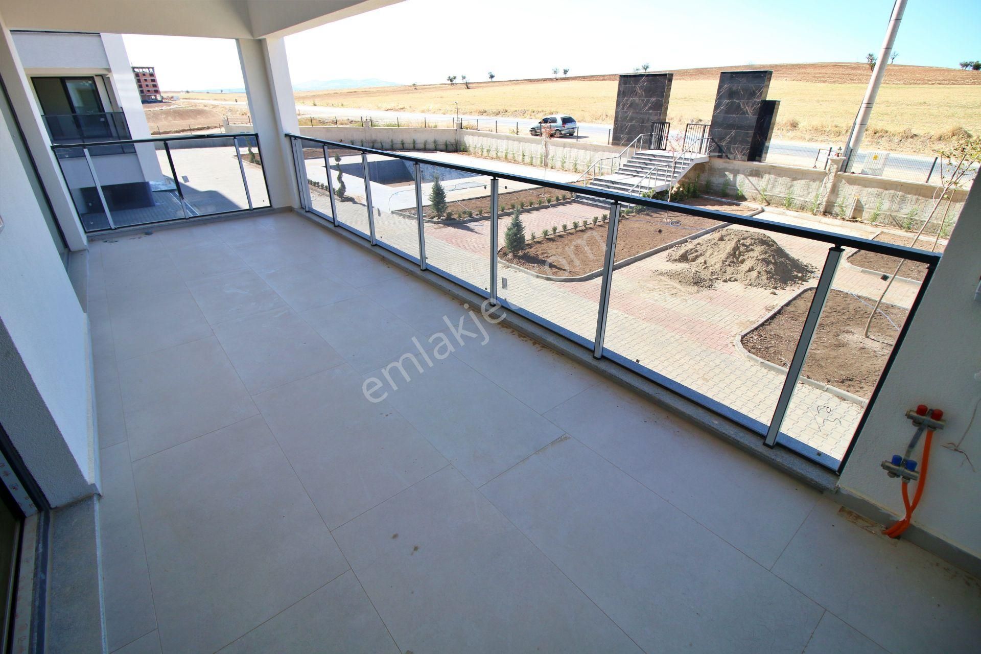 Kuyucak'da Ven 9 Ultra Lüks Daire Havuzlu Site İçerisinden 5+1 - Görsel 27