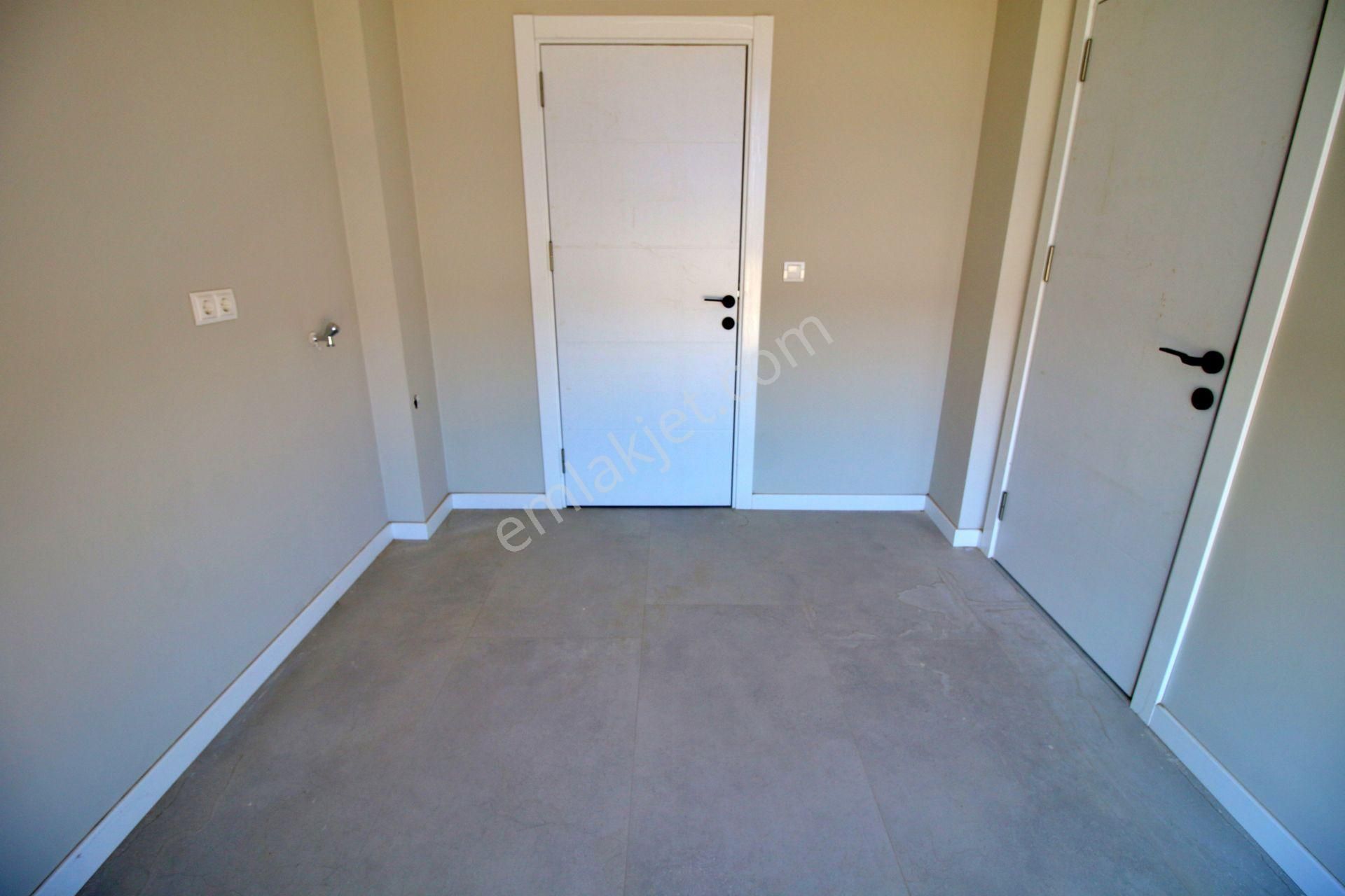 Kuyucak'da Ven 9 Ultra Lüks Daire Havuzlu Site İçerisinden 5+1 - Görsel 12