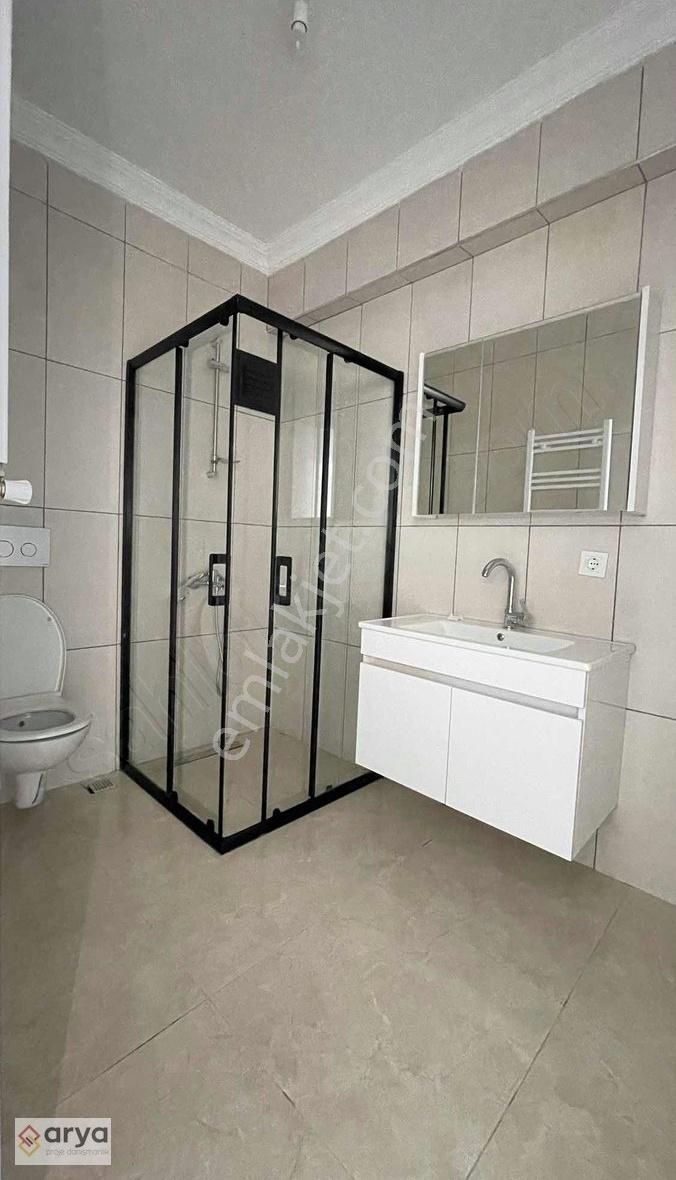 Pendik Ankara Caddesi Üzerinde Site İçi Sıfır Kiralık 2+1 Daire