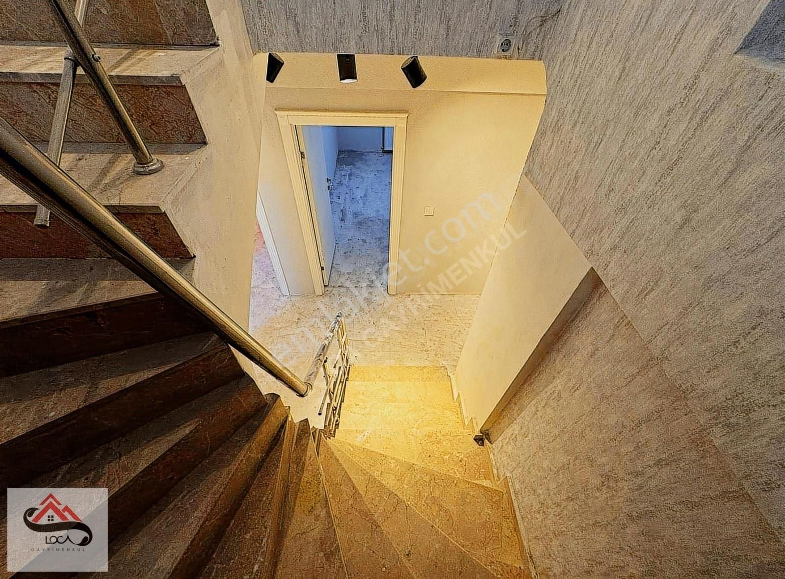 Ovacık'da Emsalsiz Çambaşı Caddesi Paraleli 4+1 Lüx Ters Dublex - Görsel 18