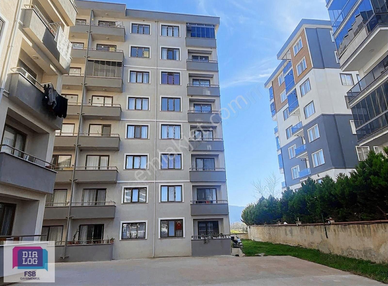 Çanakkale İsmetpaşa Mh.tekzen Bölgesi Site 1+1 Kiralık Daire