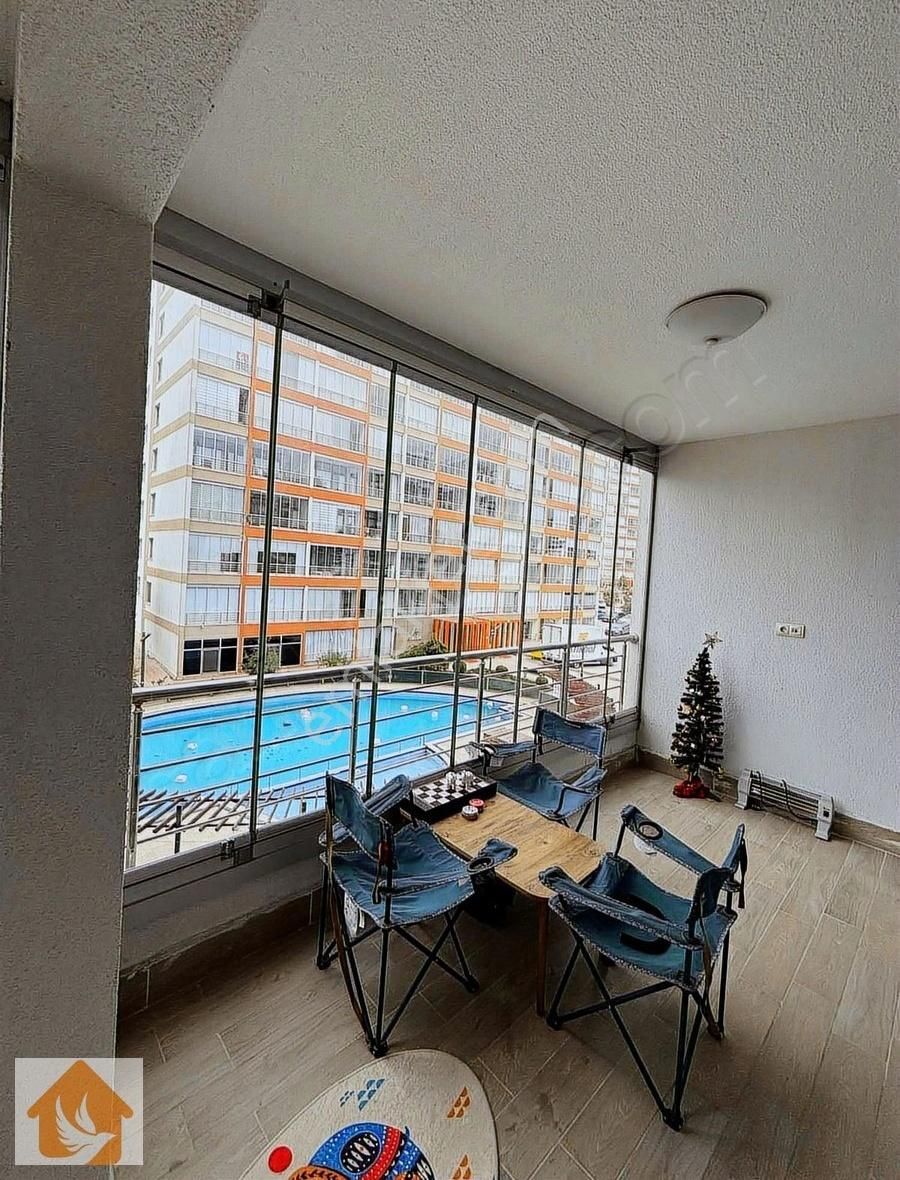 Ata Yıldız Gölde Lüks De 1+1 Satılık Daire Havuz Manzaralı