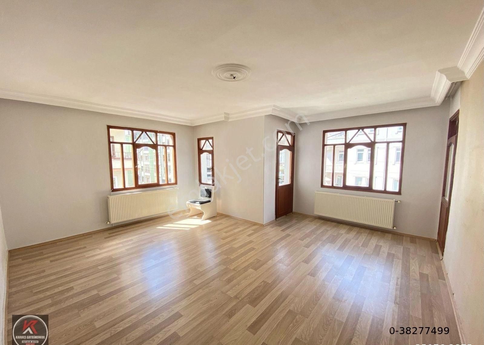 Kardeş Gayrimenkul Ve Yatırım Ofisinden Kiralık Mükemmel Konumda 3+1 Masrafsız Daire