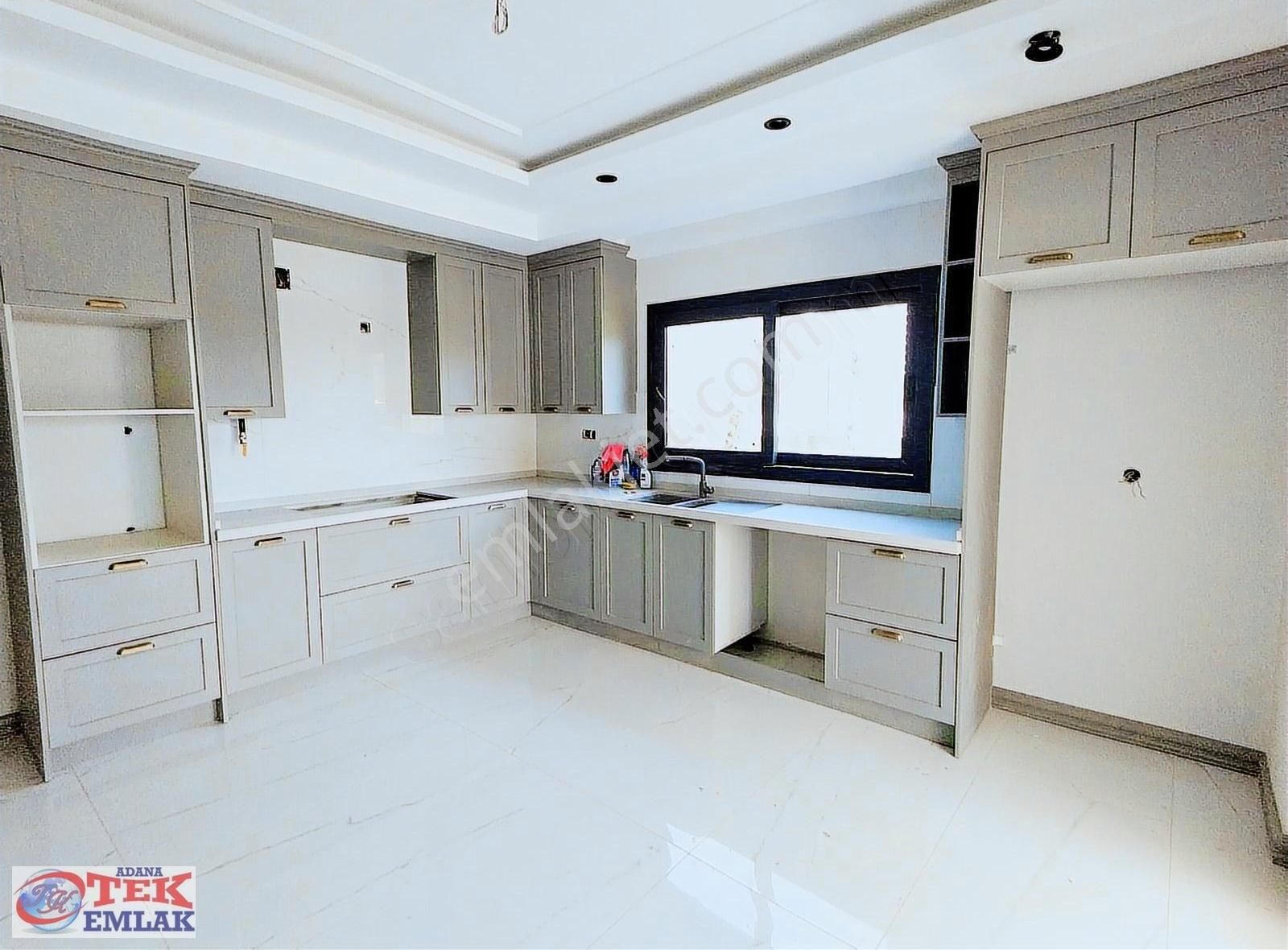 Esentepe'de Havuzlu, Güvenlikli Site İçi Lüks 4+1 Kiralık Daire