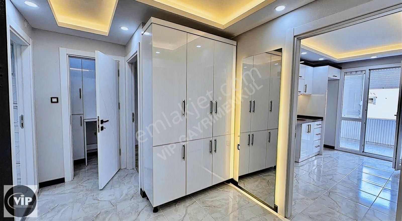 Vip Gayrimenkulden Komple Tadilatlı Kapalı Mutfak 2+1