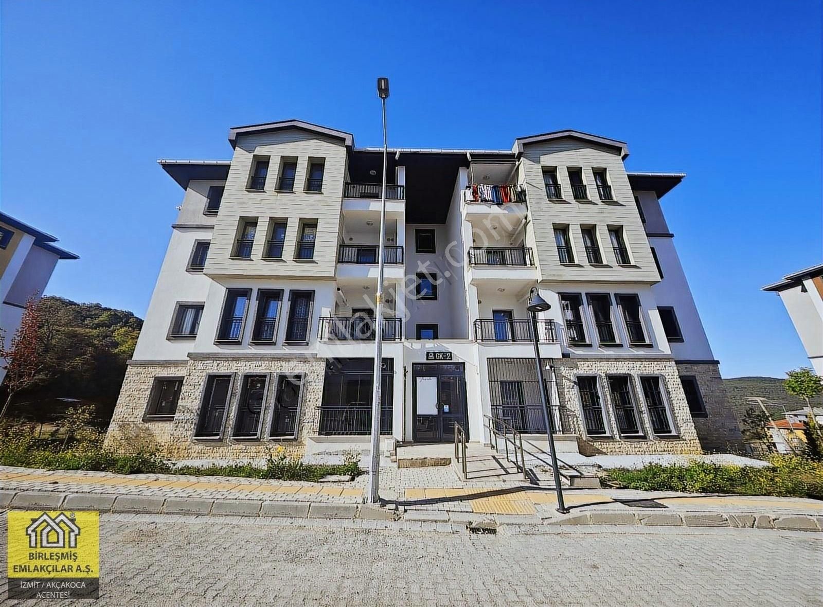 Sekbanlı Toki Konutları Büyük Tip 2+1 100m2 Kiralık Dire