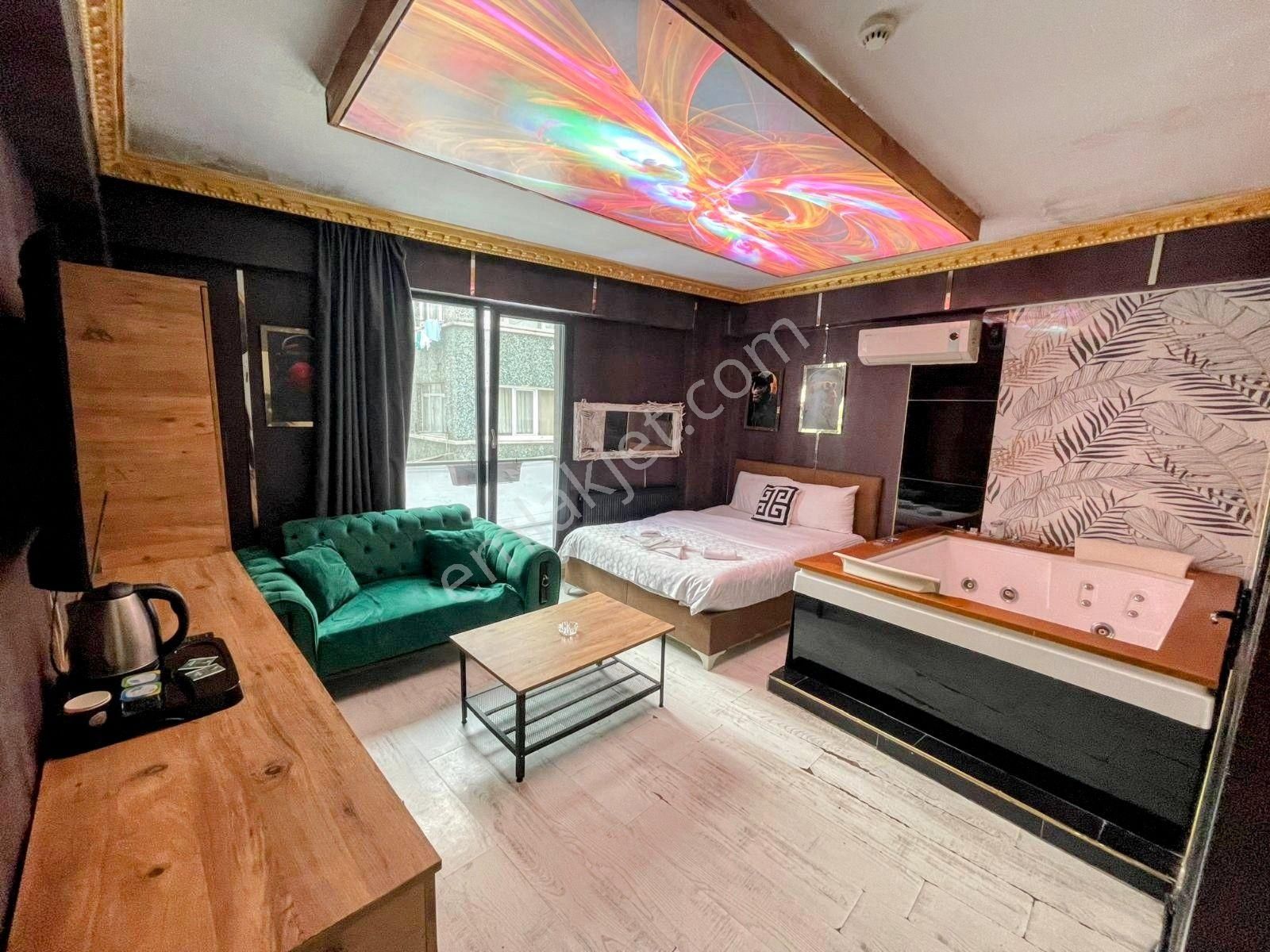 Fatih Ultra Lüx Standart Jakuzili Ferah Temiz Günlük Kiralık Daireler