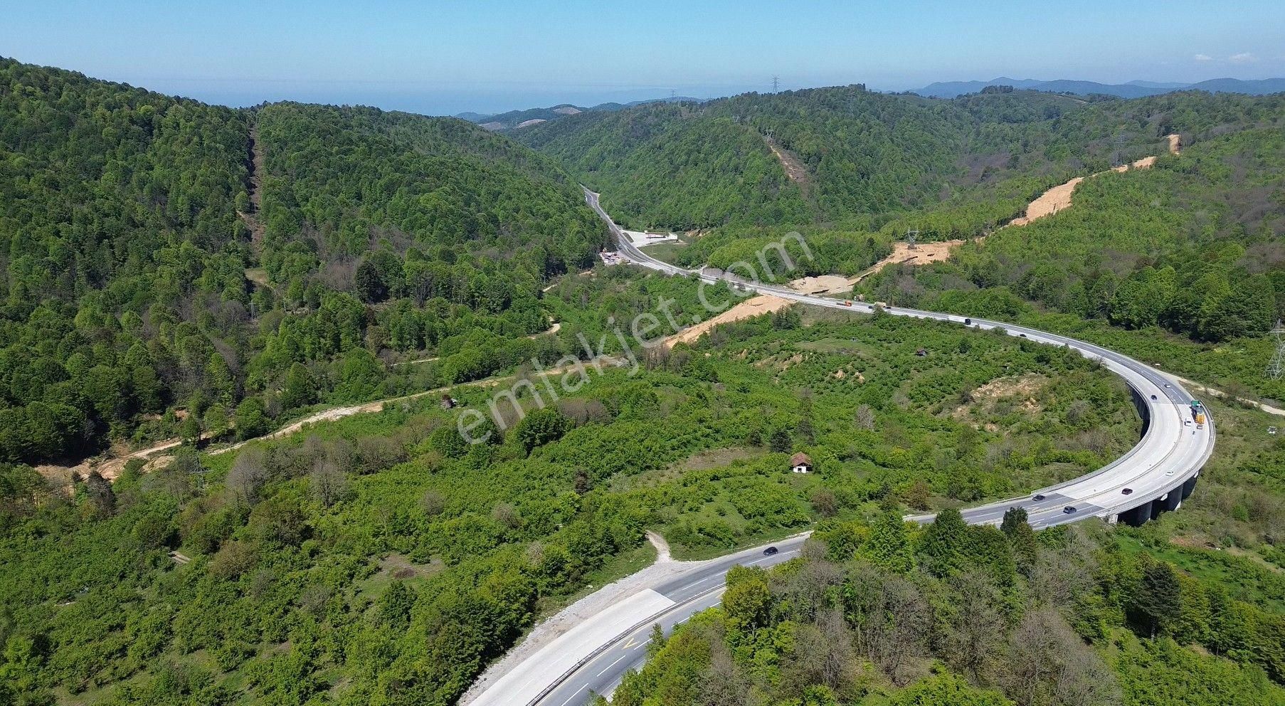 Düzce Akçakoca Yolu Üzeri Harika Arsa
