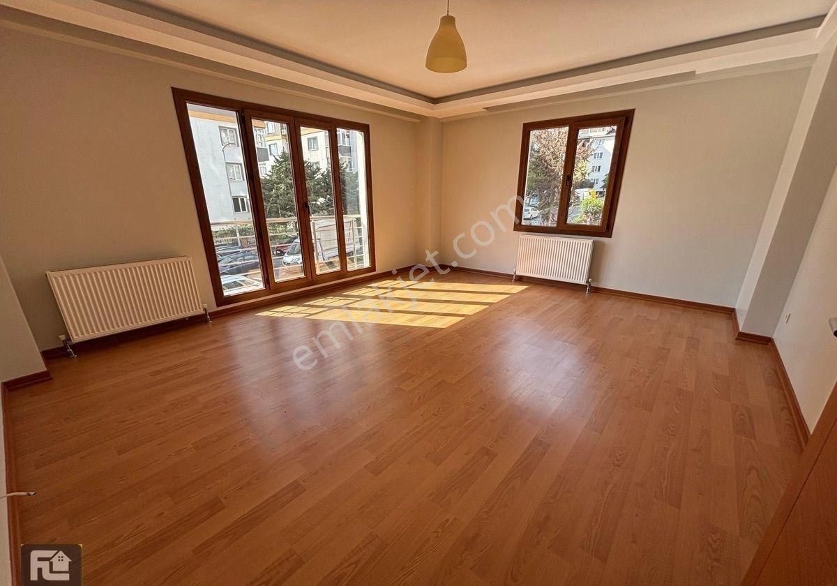 F-l Emlaktan Bulgurluya Komşu Siteler Bölgesinde 3+1 Boş Daire
