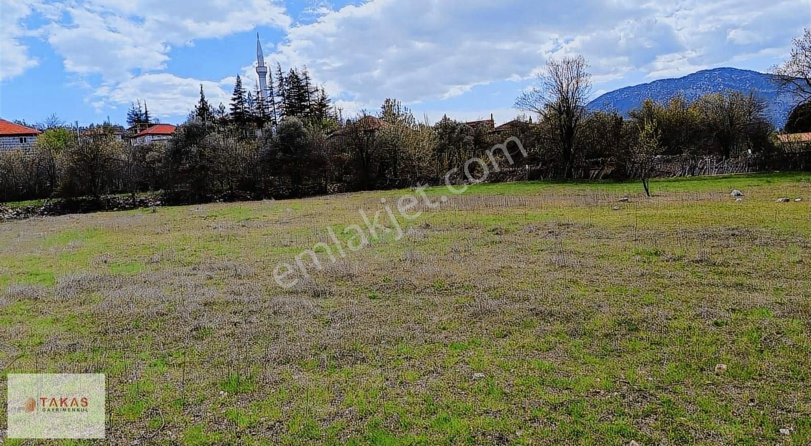 Antalya Akseki Emirașıklar'da Muhteşem Doğa Manzaralı Arsa