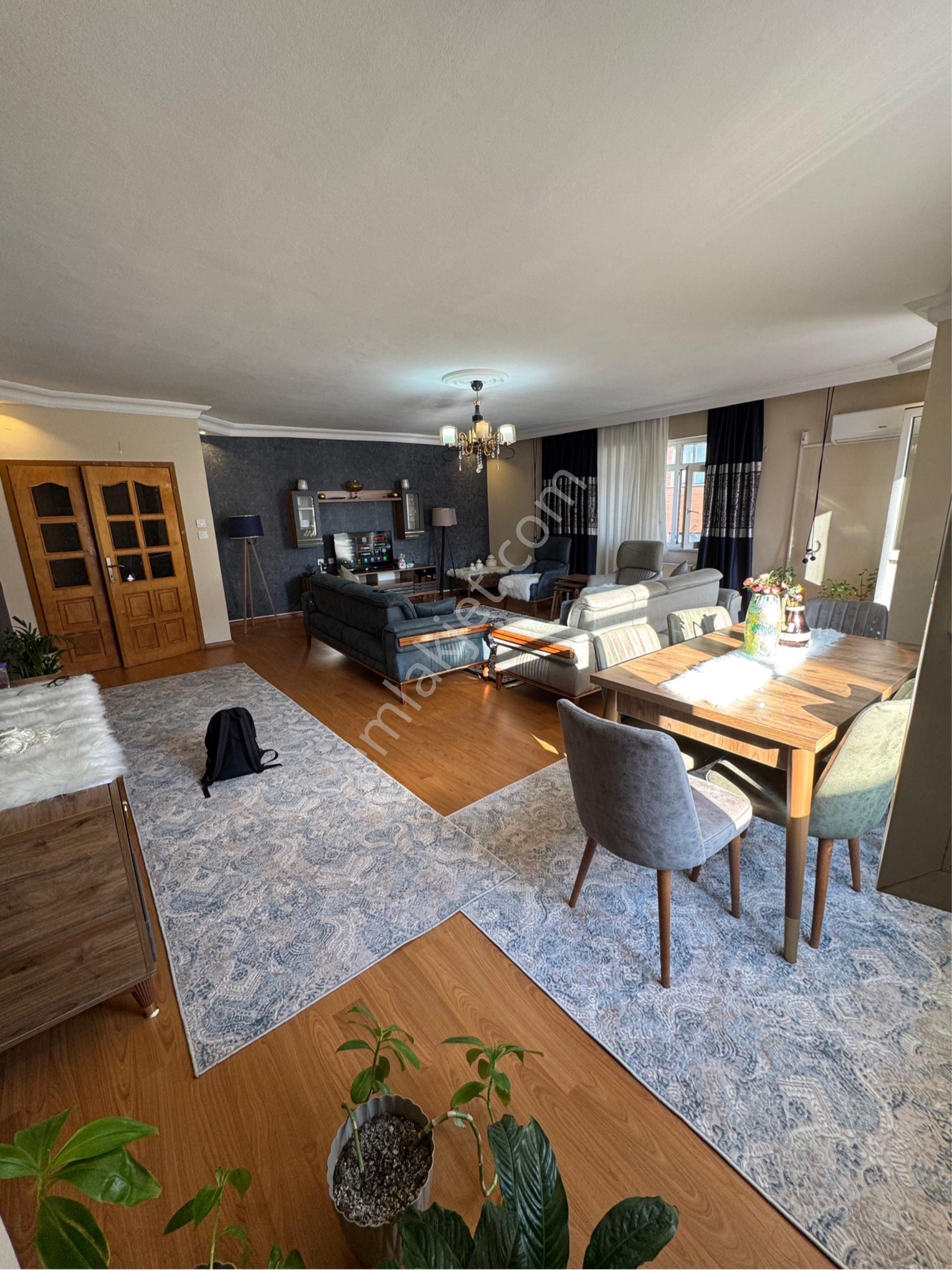 3 + 1 Satılık Daire Kiracısız Merkez Mahallesi