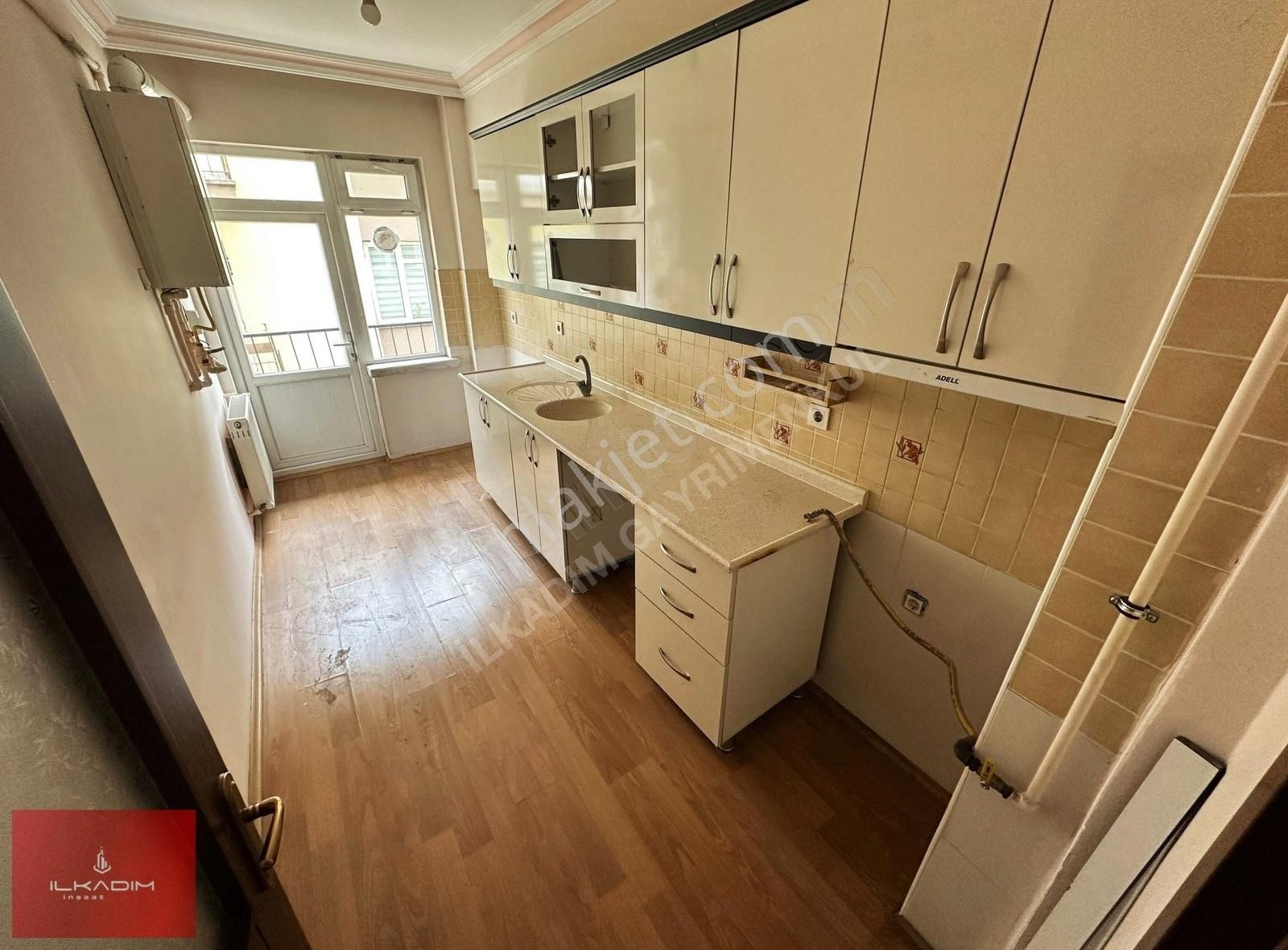 İlkadımdan Aşağı Eğlence Göbekte Kiralık 3+1 İşyeri İçinde Uygun