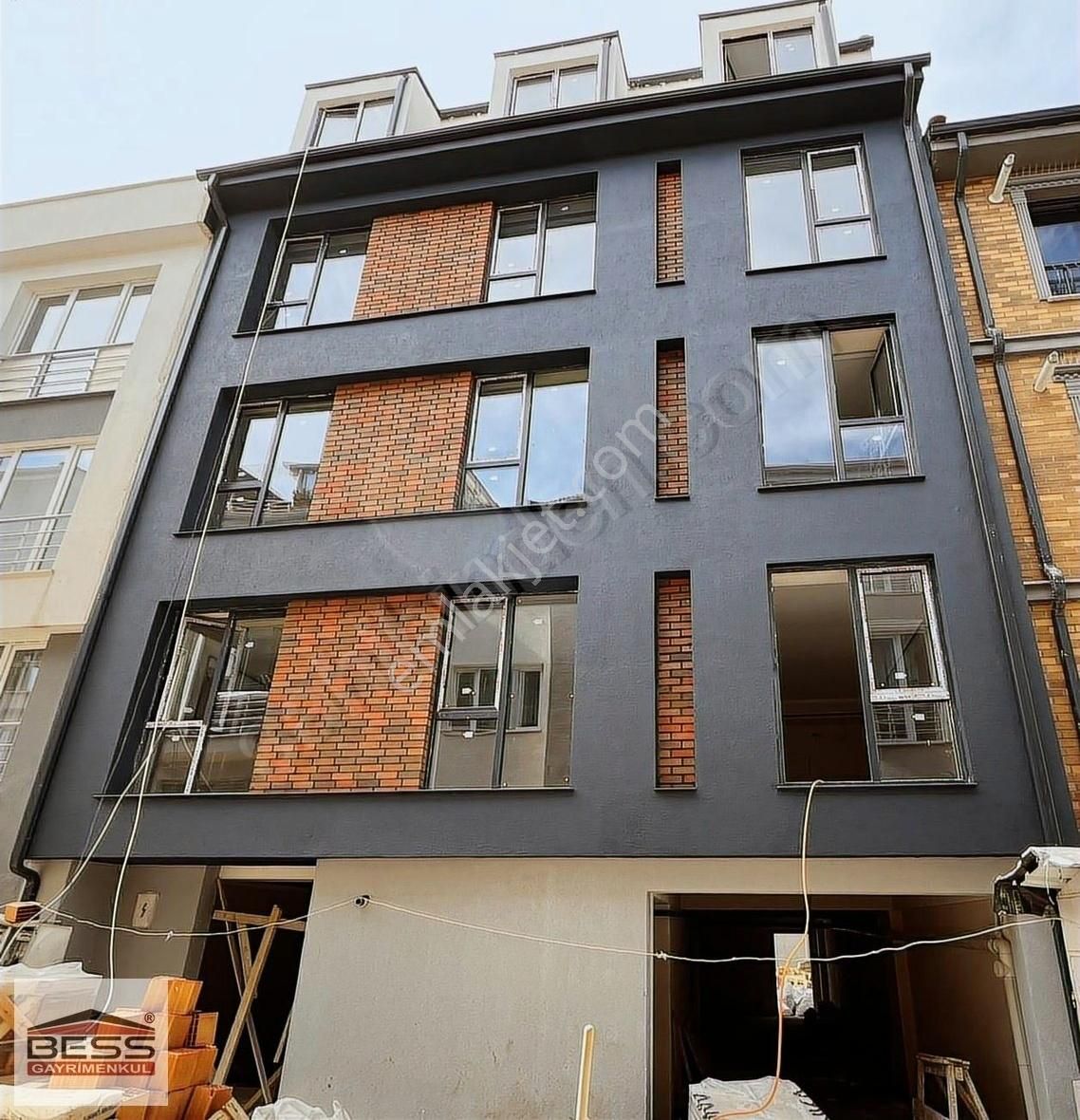 Bess'den Büyükdere Mh.kaplanlı Cad. 1 Paraleli Satılık 1+1 Daire