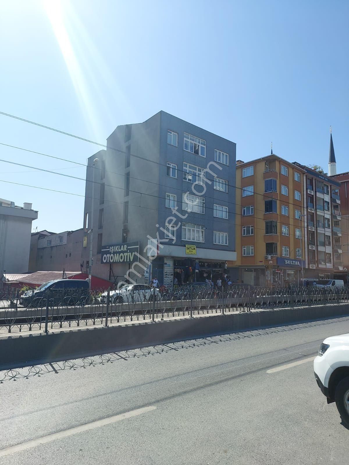 Eski Edirne Asfaltı Üzerinde Merkezi Konumda Satılık Komple Bina