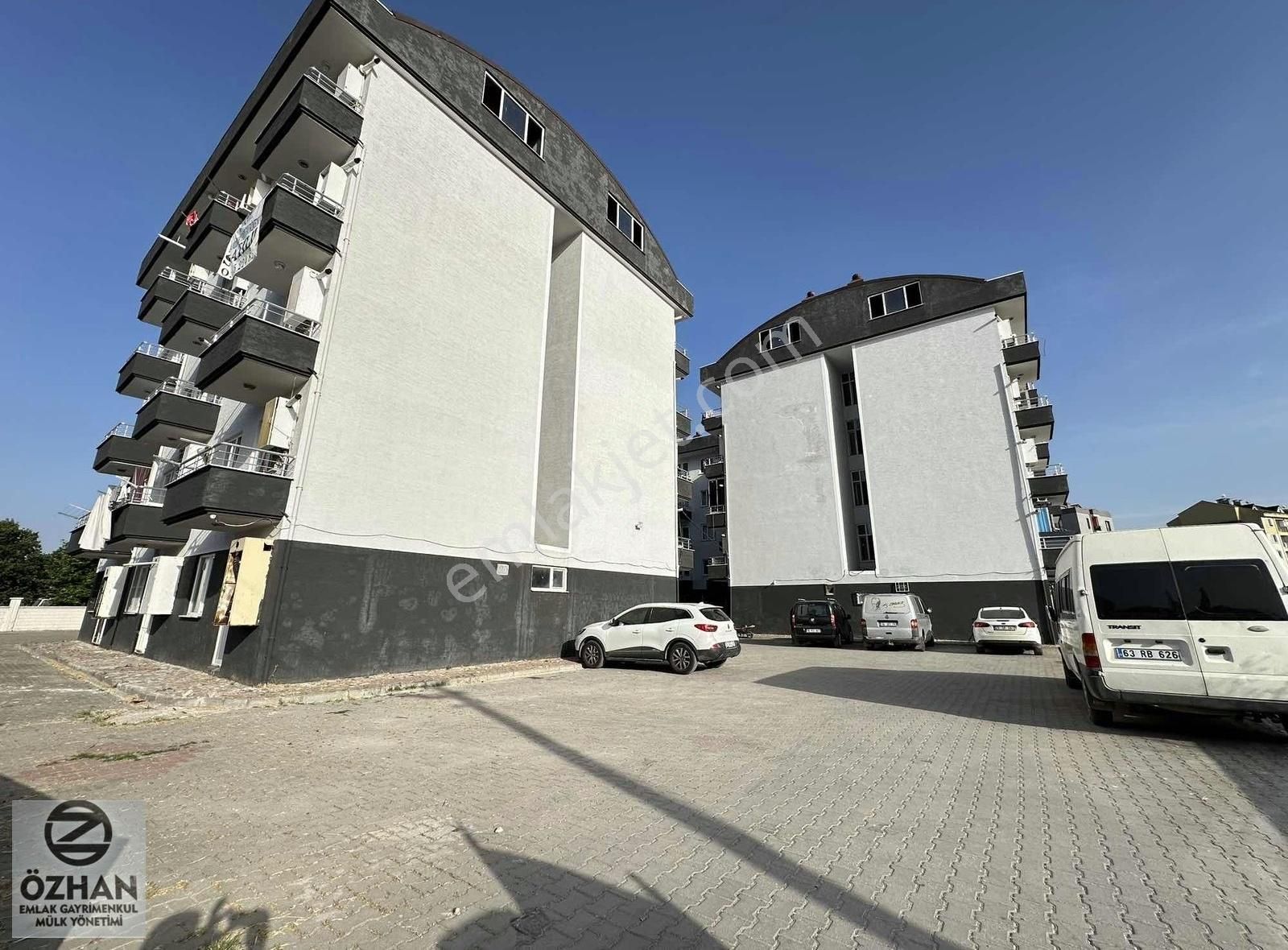 Özhan Emlaktan Site İçerisinde Arakat,eşyalı,kiracılı 2+0