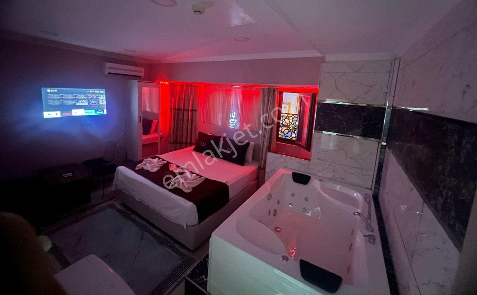 Zeytinburnunda Yeni Açılan Ultra Lüks Geniş Jakuzili 1+1 2+1 Günlük Kiralık Daireler