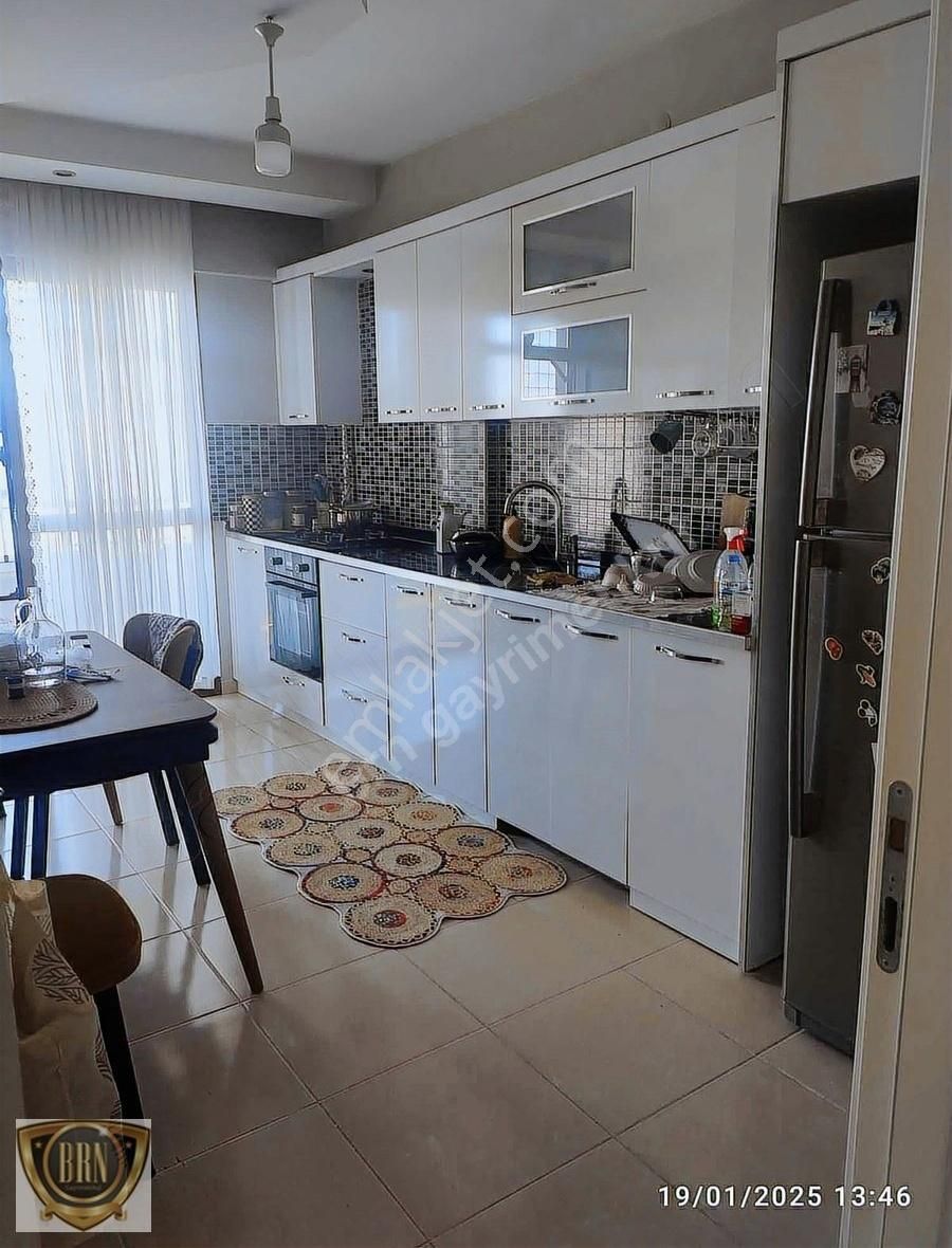 Brn Emlak'tan Bağcılar'da 3+1 Temiz Satılık Daire
