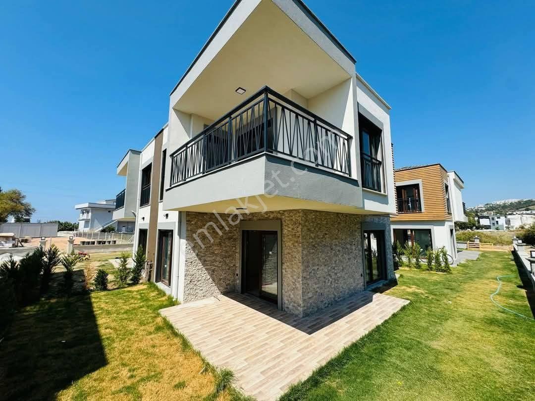 Kuşadası Güzelçamlı Havuzlu Site Villa