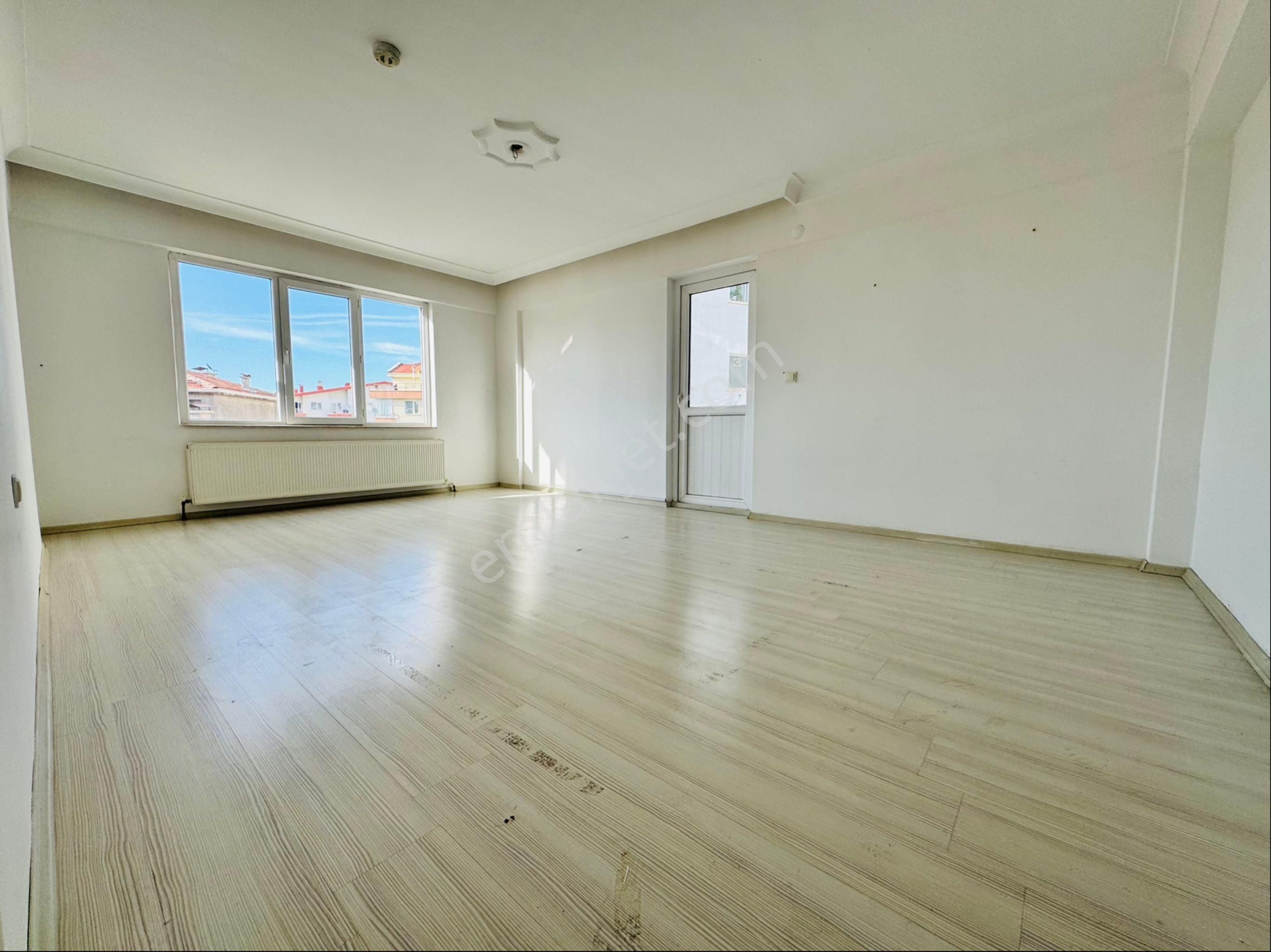 Açıkalın Emlak’ Tan Akşemsettin’de Asansörlü Kiralık Daire