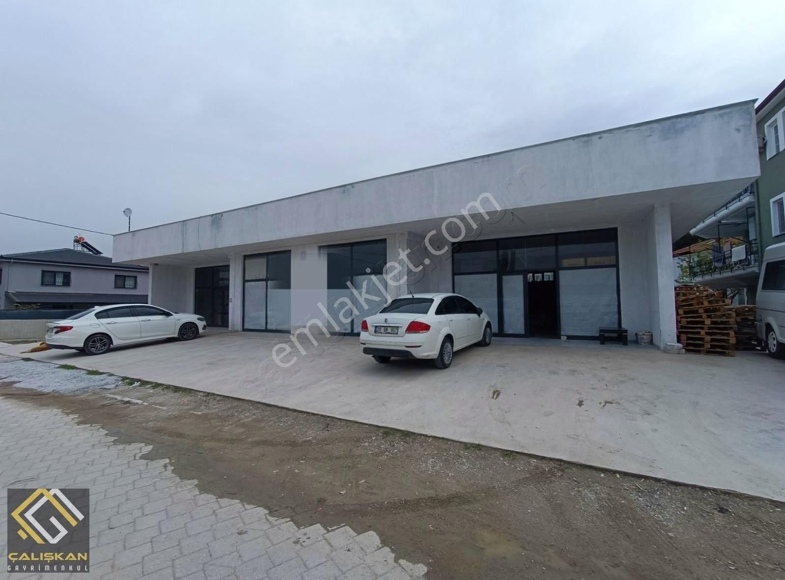 Devren Satılık 650 M² Tekstil Atölyesi Kurulu Düzen