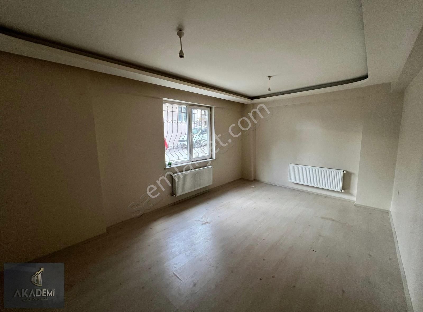 Akademi'den Birlik Caddesi Yakını Giriş Kat Kiralık 2+1