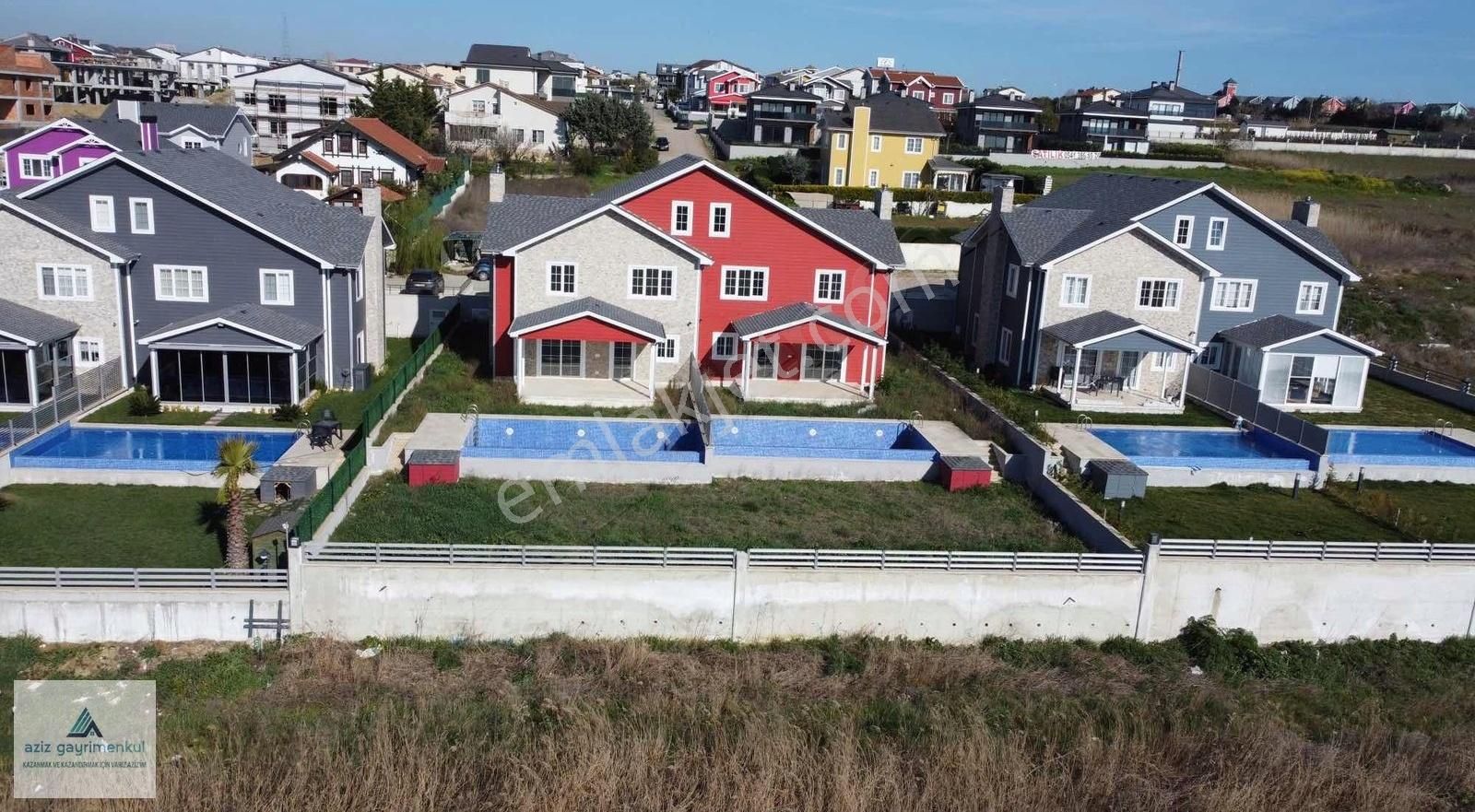 Sunflower Tarzında Deniz Ve Doğa Manzaralı Havuzlu 6+1 Villa