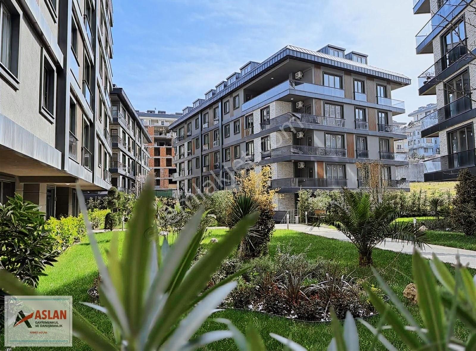 Çengelköy Hasbahçe Evlerinde Fırsat 3.5+1 Daire / 125 M2 Net