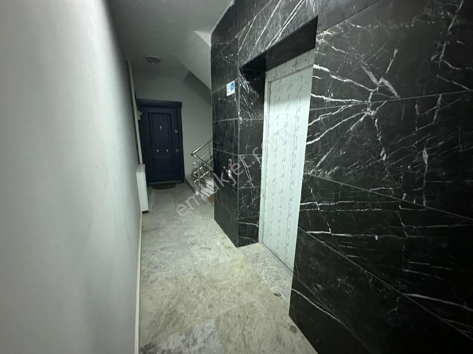 Çengelköyde Butik Site İçinde 3+1 /130 M2 Geniş Arakat Daire - Görsel 34