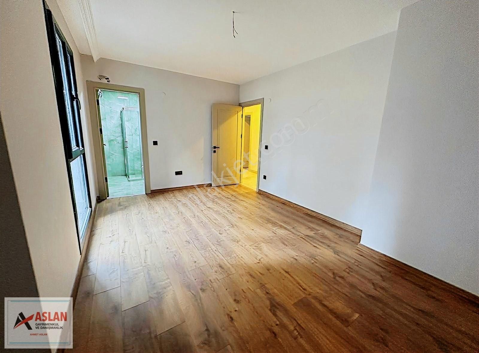 Çengelköyde Butik Site İçinde 3+1 /130 M2 Geniş Arakat Daire - Görsel 12