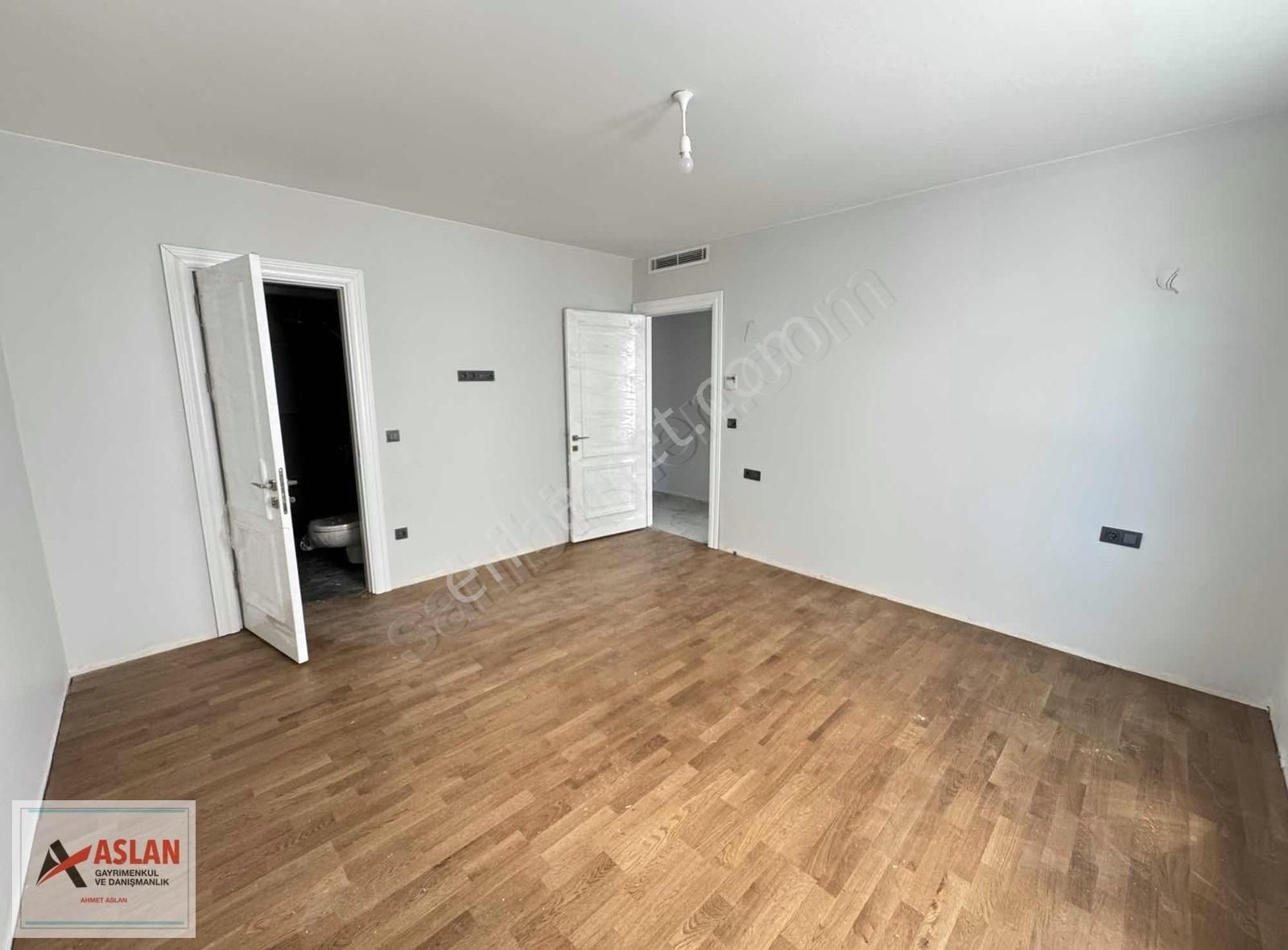 Çengelköyde 3 Bloklu Site İçinde 4+1 Arakat Daire 150 M2 - Görsel 18
