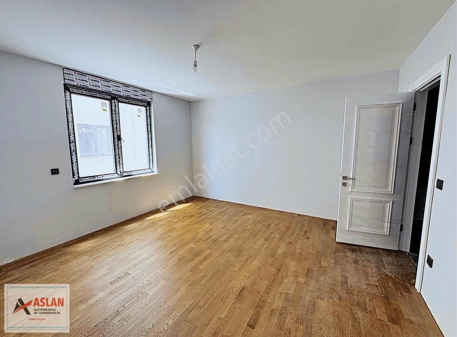 Çengelköyde 3 Bloklu Site İçinde 4+1 Arakat Daire 150 M2 - Görsel 9