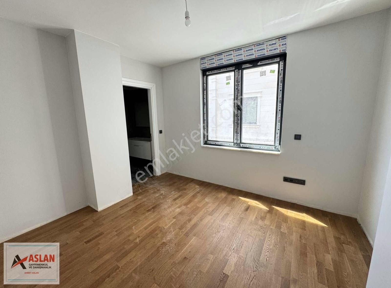 Çengelköyde 3 Bloklu Site İçinde 4+1 Arakat Daire 150 M2 - Görsel 13