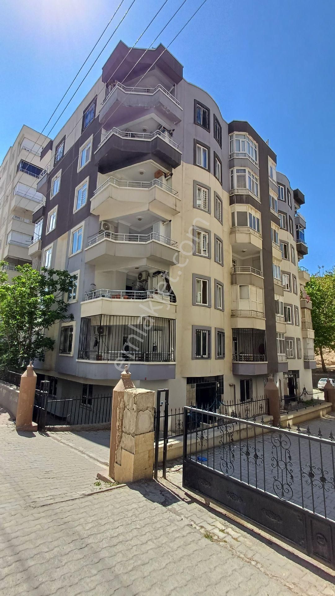 K Kopru Aksa Dogalgaz Civarinda Satılık Ara Kat