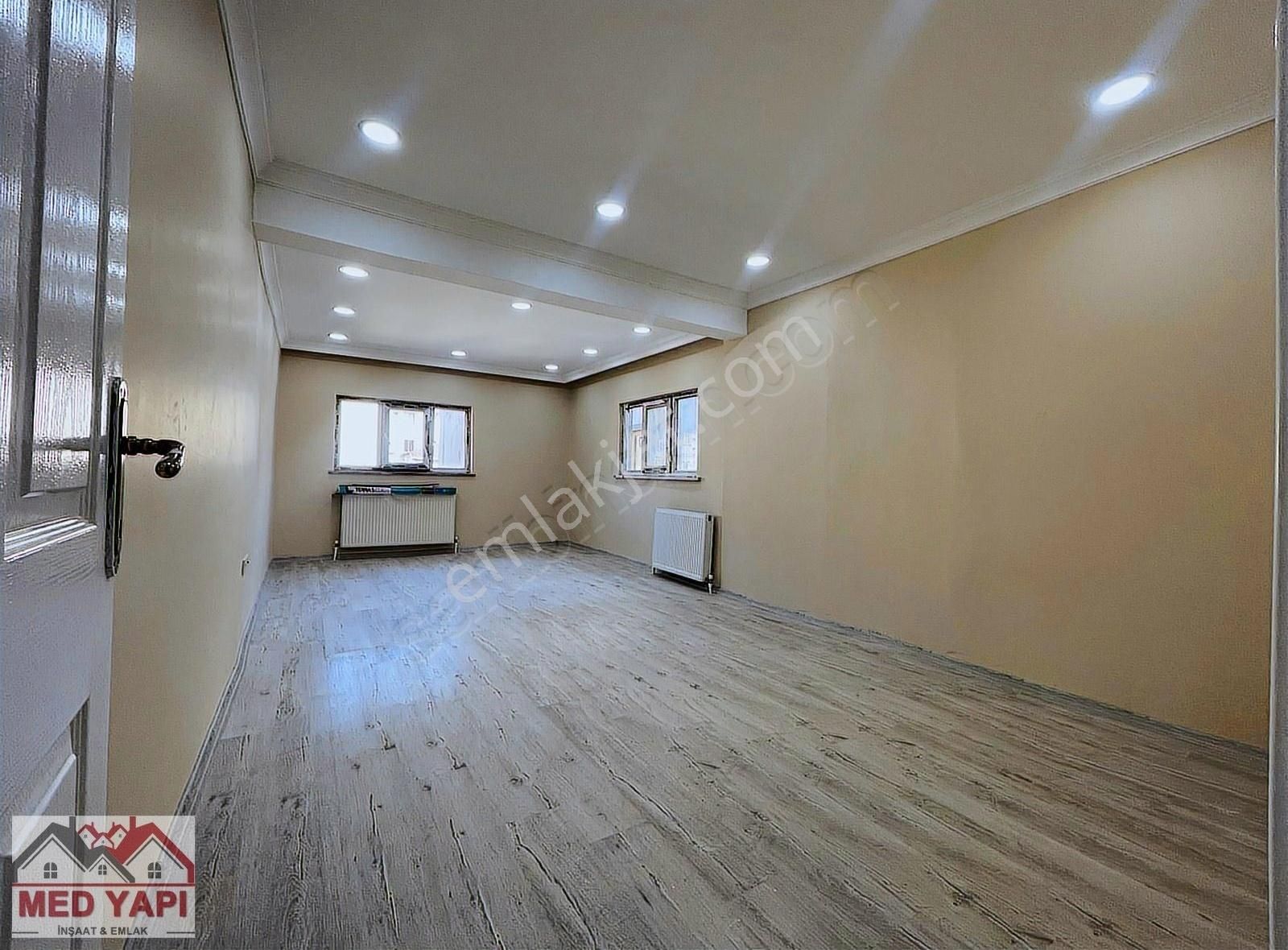 Çekmeköy Aydınlar Mah'de Kiralık 2+1 Sıfır Merkezi Konumda Daire