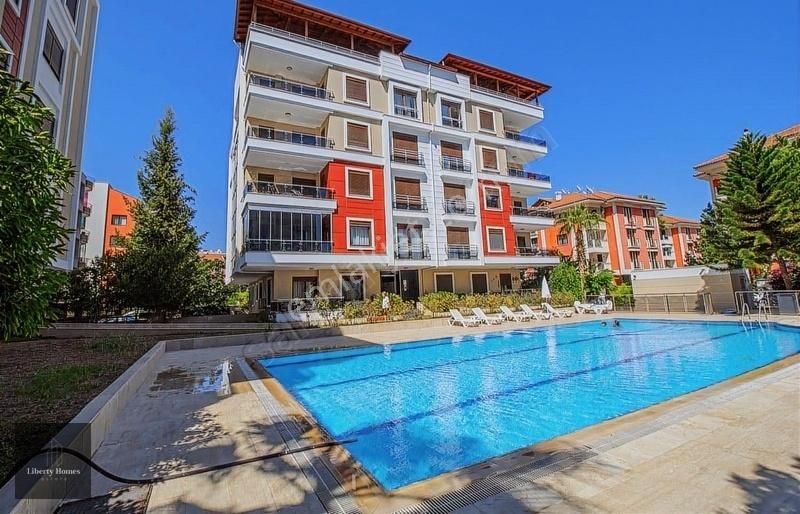 Konyaaltı Konaklar'da Site İçi Kombili Full Eşyalı 3+1bahçe Dblx