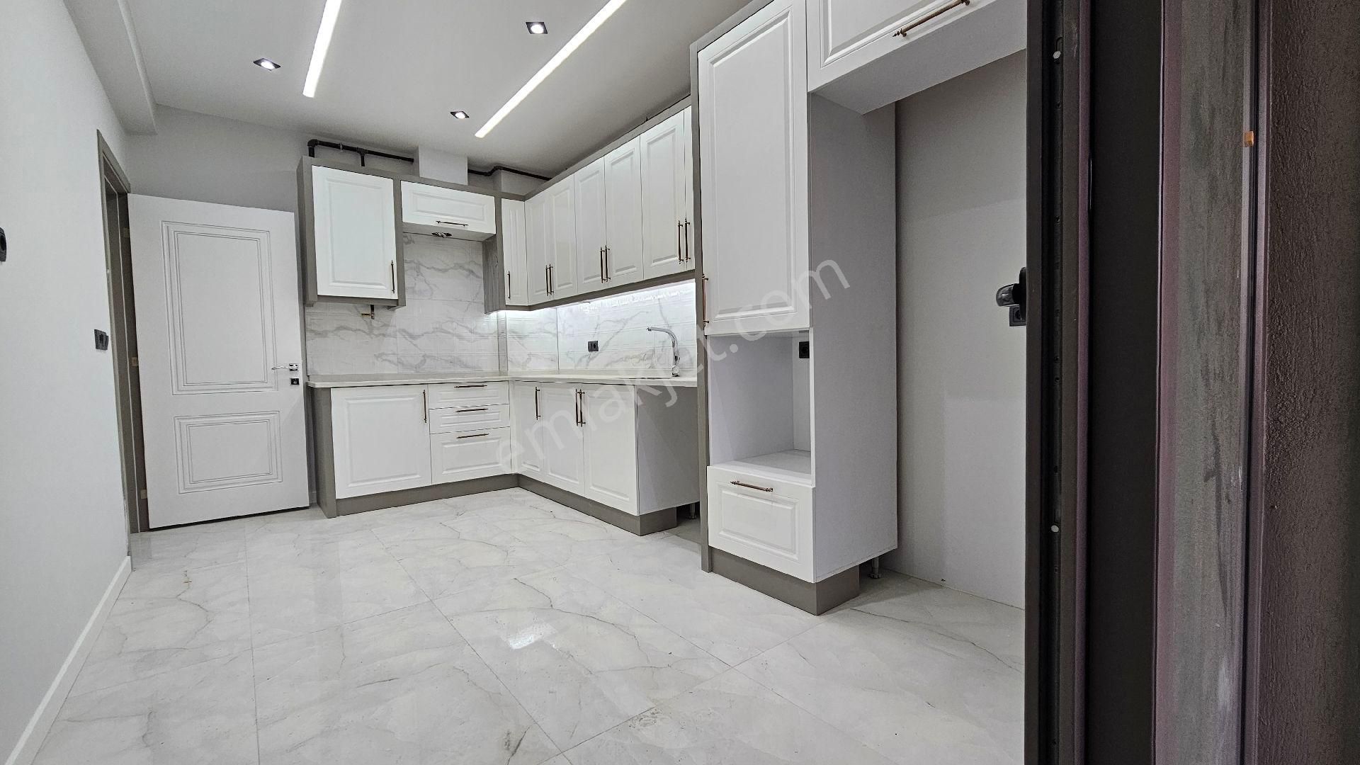 Bağbaşı Zümrütte 3+1 Asansörlü Arakat Sıfır